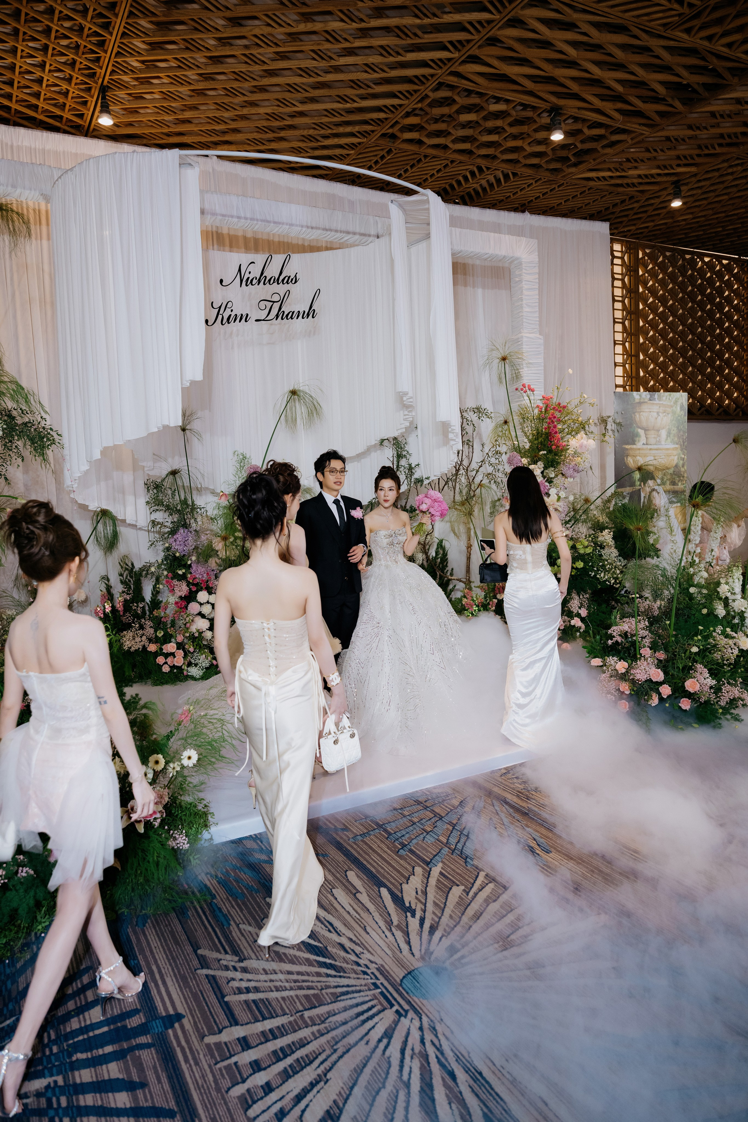 Nicholas & KimThanh / GemCenter 24.05.2026. Nhiếp ảnh gia đám cưới hàng đầu tại Thành Phố Hồ Chí Minh