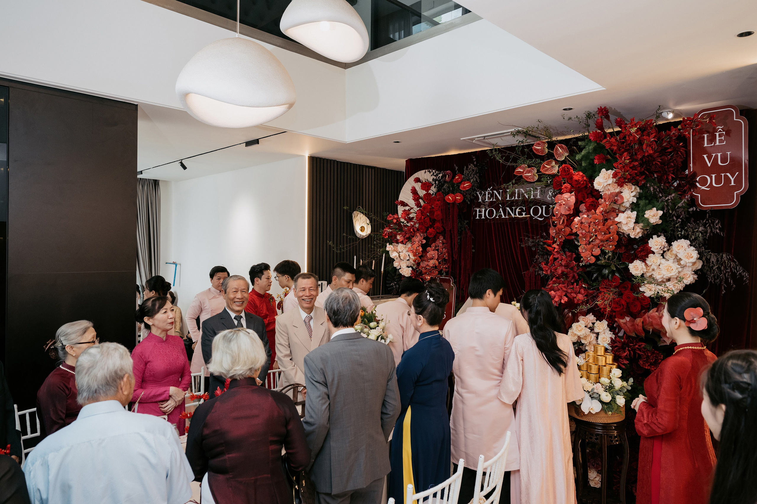 YEN LINH & HOANG QUY / Wedding Ceremony. Nhiếp ảnh gia đám cưới hàng đầu tại Thành Phố Hồ Chí Minh