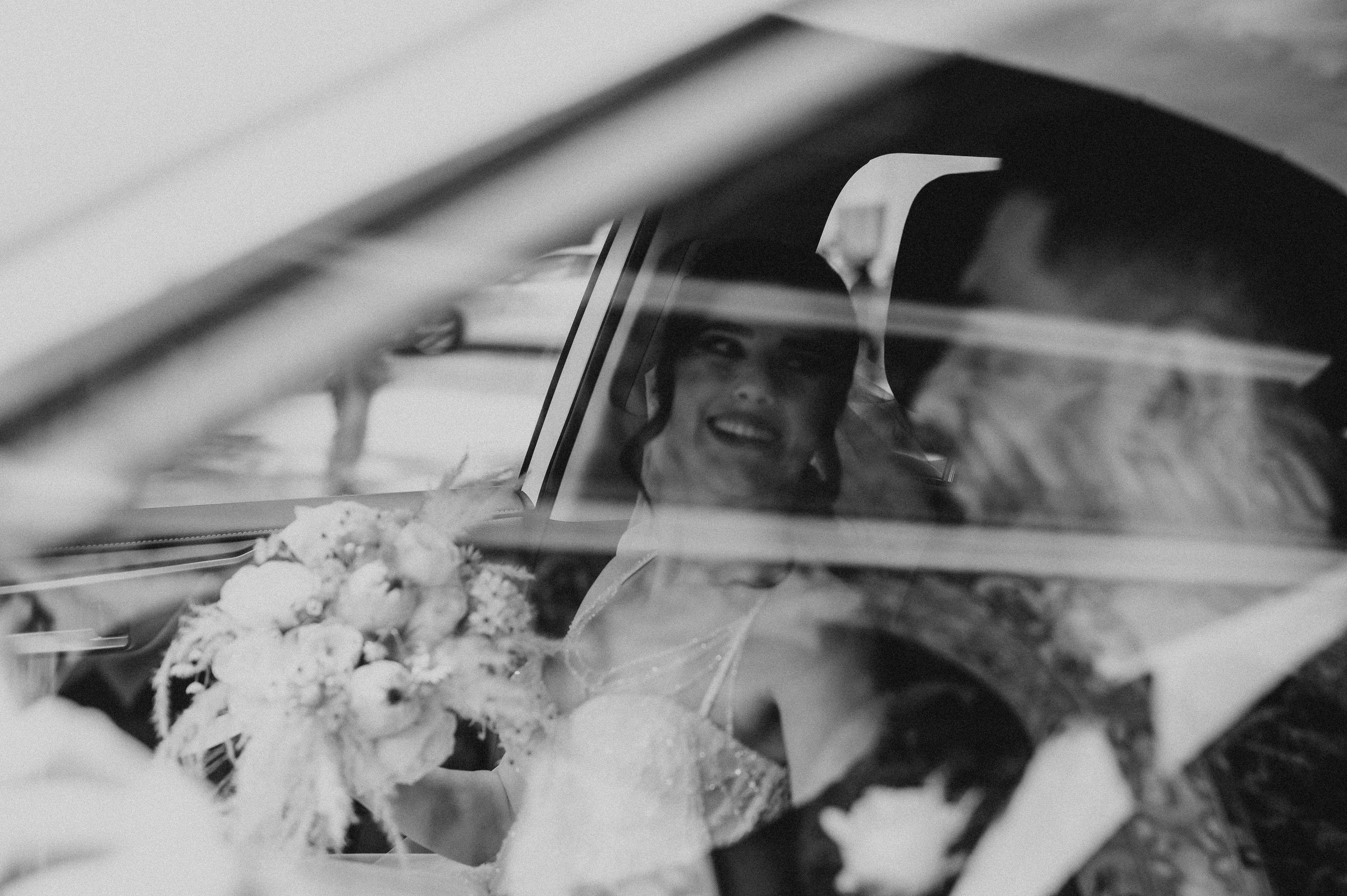 Cum să alegi un fotograf de nuntă în stilul tău. Proud Vision Weddings | Wedding Photography & Film — Servicii profesionale Foto Video Nunta Iasi