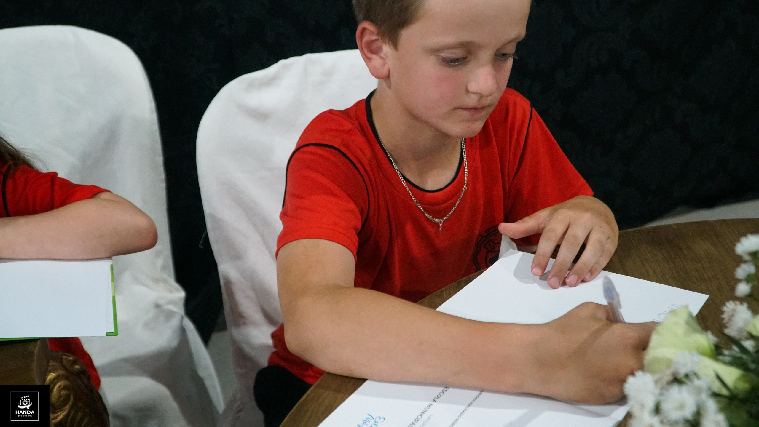 Noite autógrafos colégio Aurélio Buarque de Holanda. Handa Produções