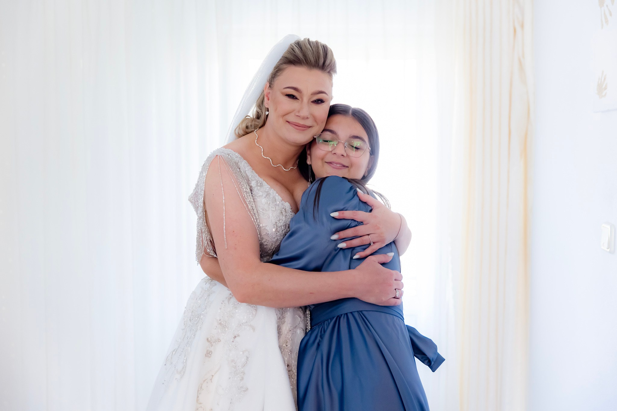 Mihai & Oana. Servicii foto-video profesionale, pentru momente de neuitat