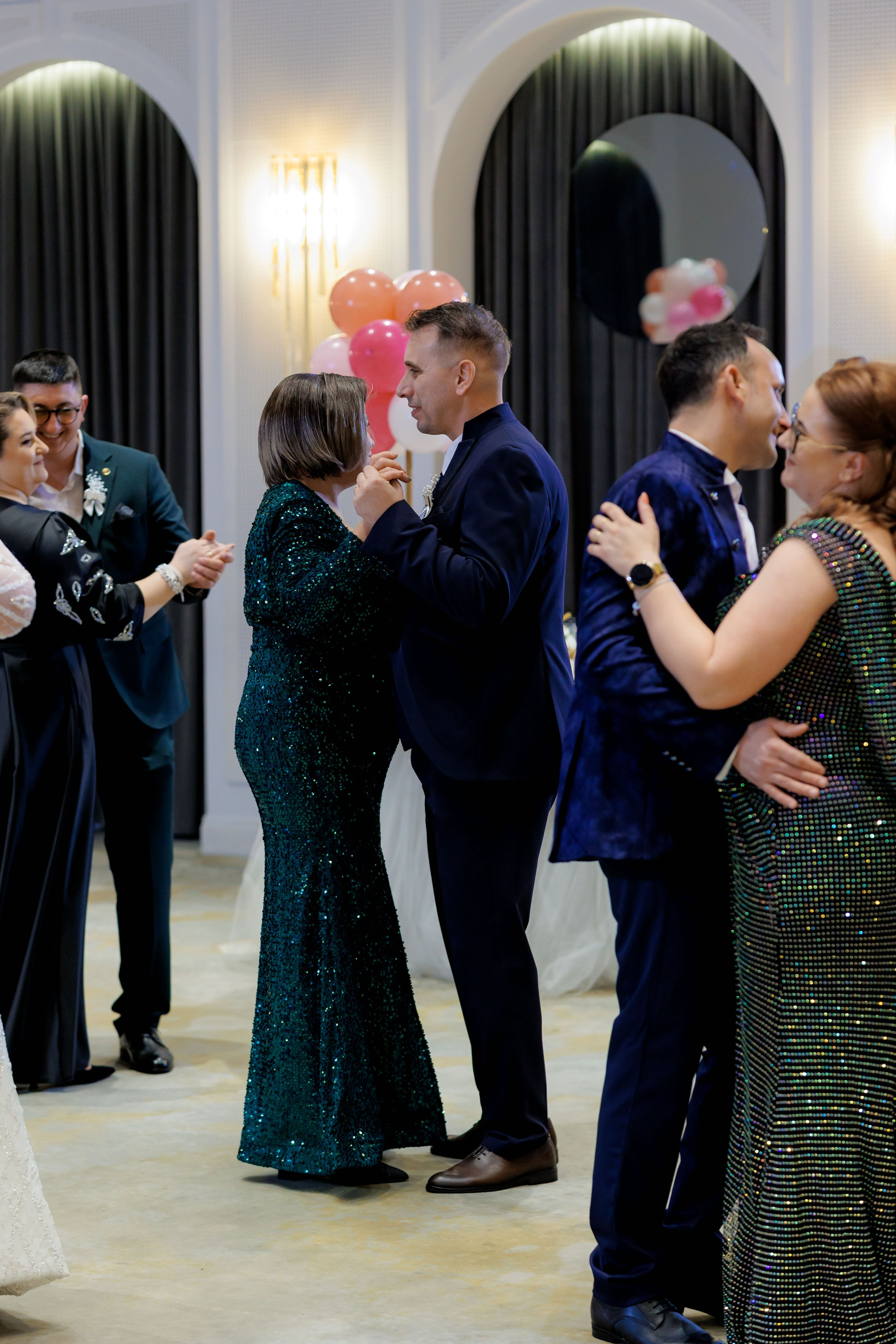 Povestea voastră, regizată de noi |Cristi Turculet Videograf Nuntă Suceava | wedding highlight. Servicii foto-video profesionale, pentru momente de neuitat