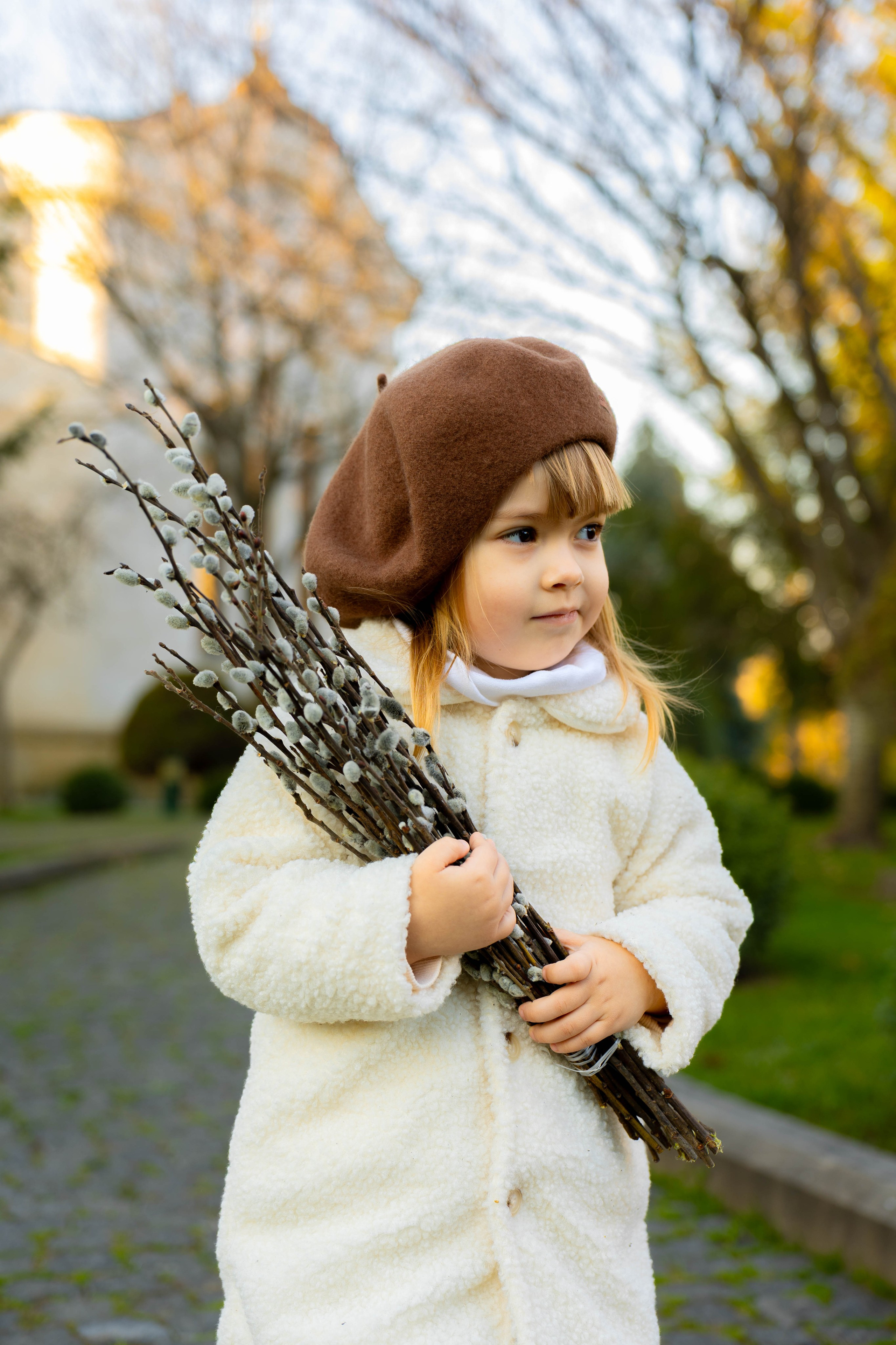 Фотосессия ребенка в вербное воскресенье. Семейный фотограф в Кишиневе, Молдова Врабий Ольга