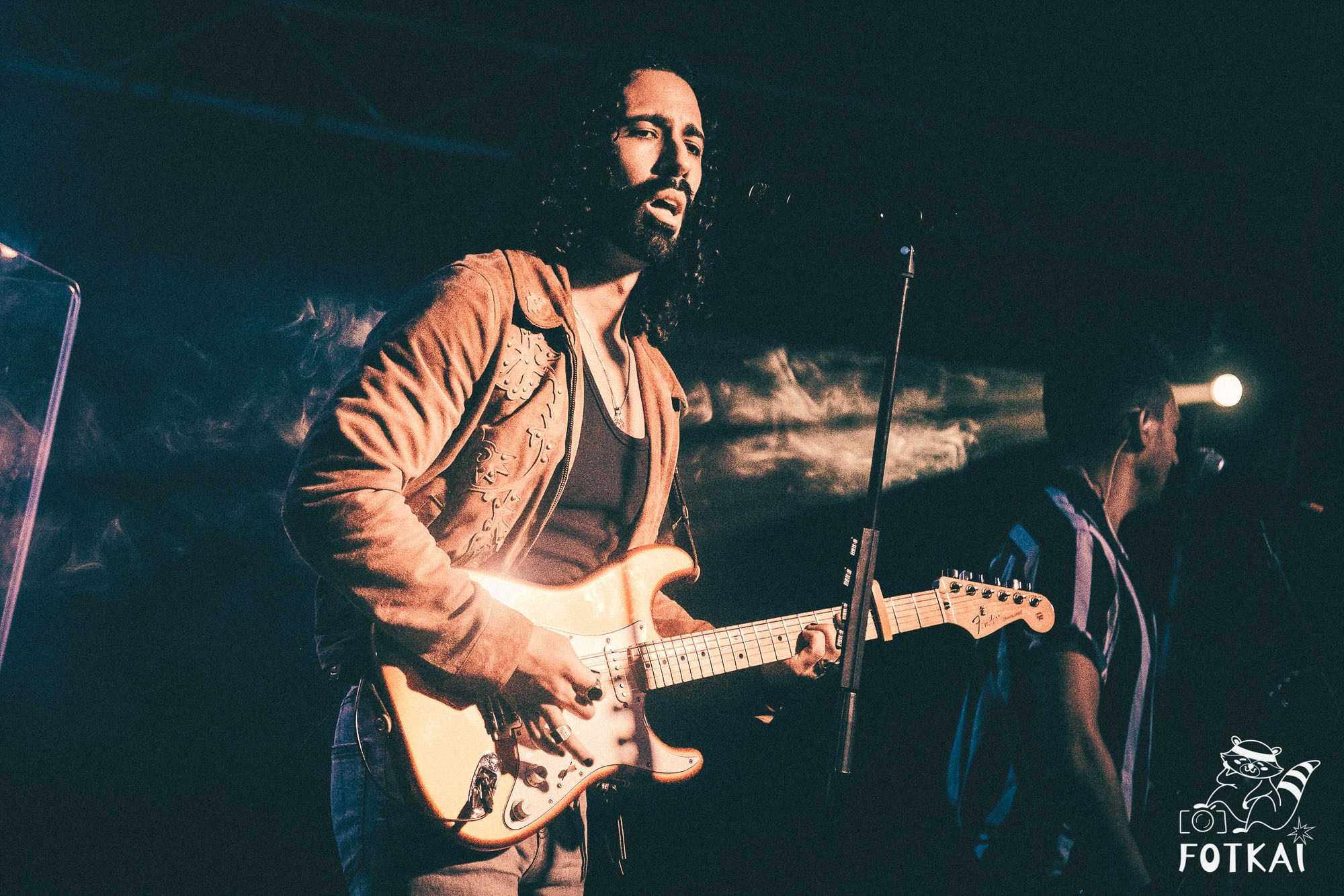 DENISDENIS — reportaje fotográfico del concierto en la Sala Marearock (Alicante) | FOTKAI