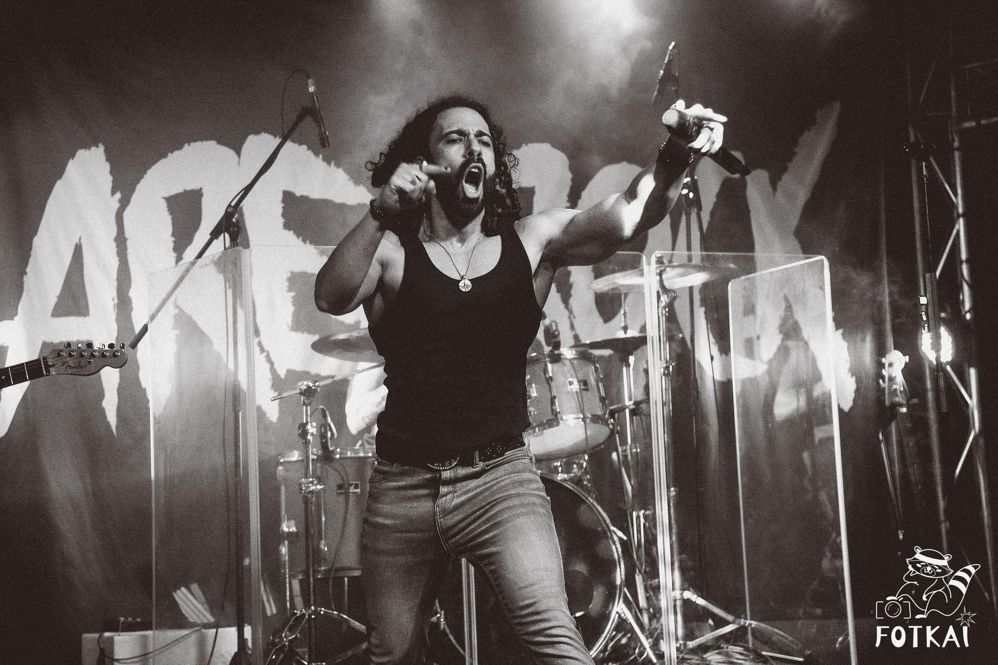 DENISDENIS — reportaje fotográfico del concierto en la Sala Marearock (Alicante) | FOTKAI