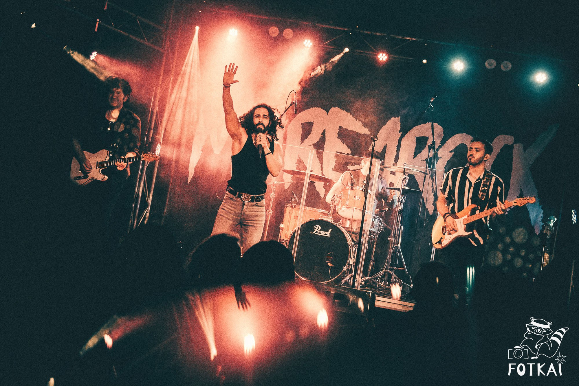 DENISDENIS — reportaje fotográfico del concierto en la Sala Marearock (Alicante) | FOTKAI