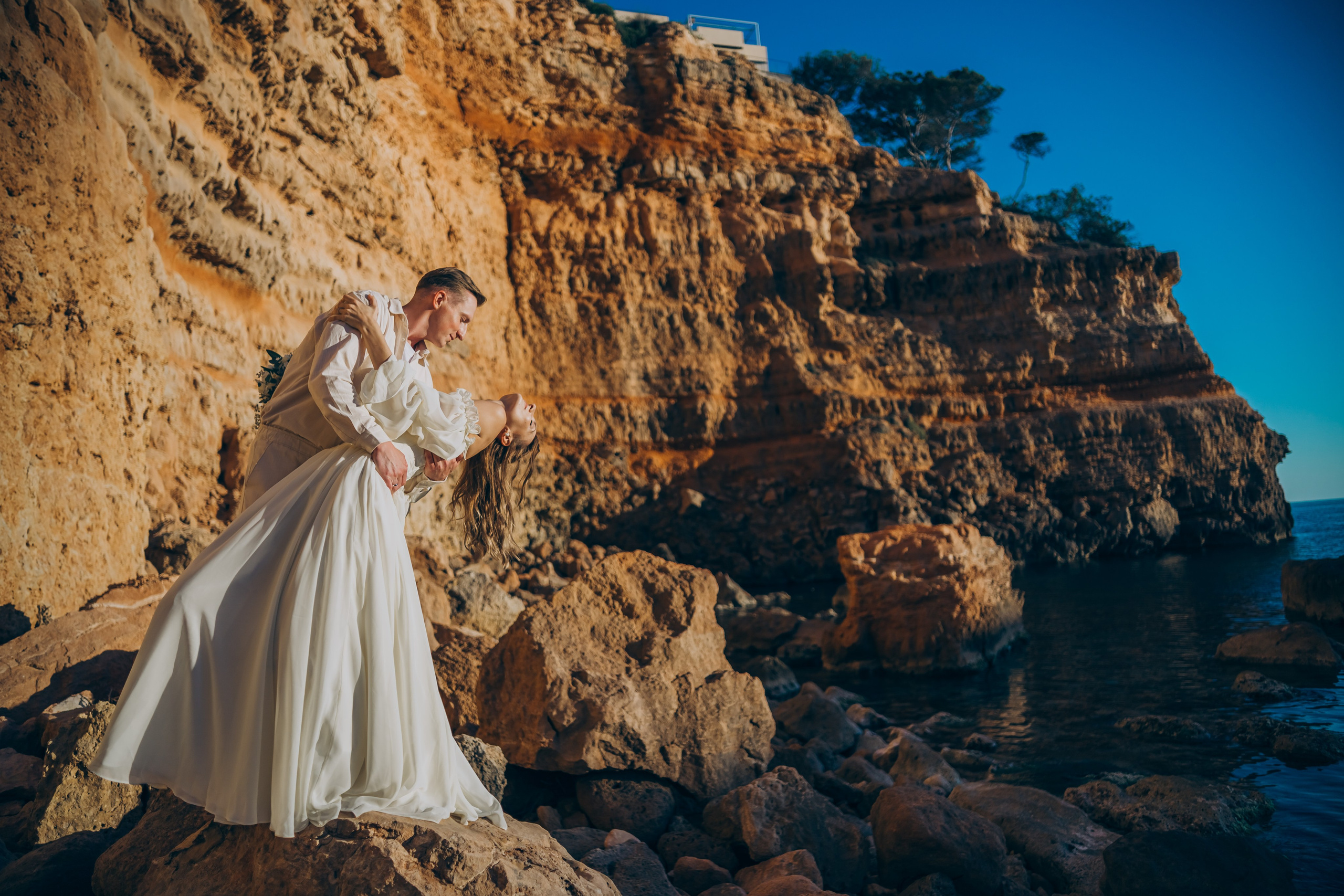 Intimate vow in the bay. Фотограф у Пальма де Майорка