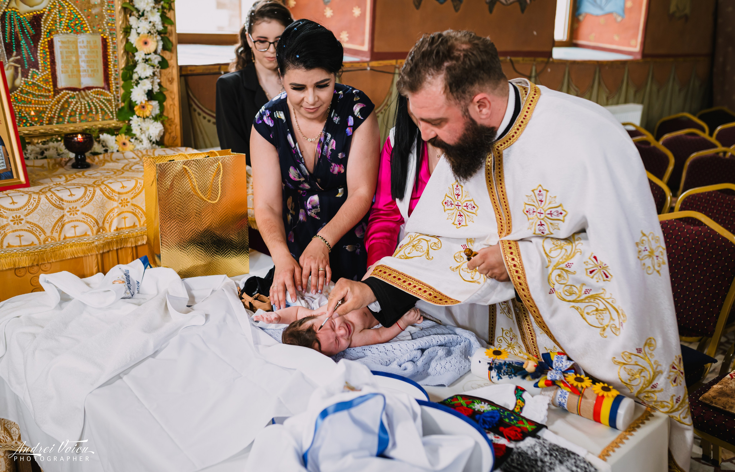 Fotografia de botez. Andrei Voicu Fotograf. Povești nescrise, surprinse atent