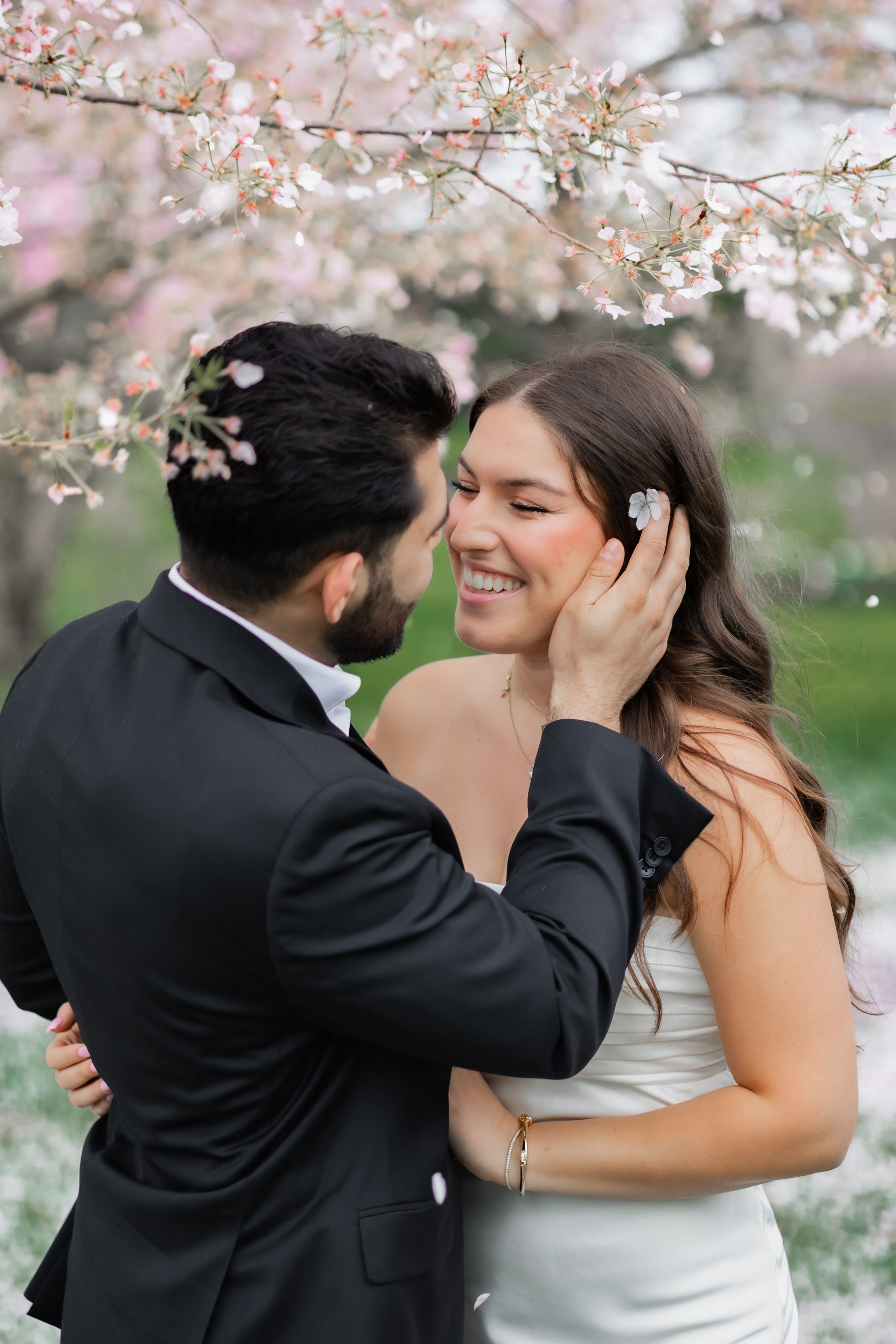 Engagement & Love Story. Wedding Photo & Video