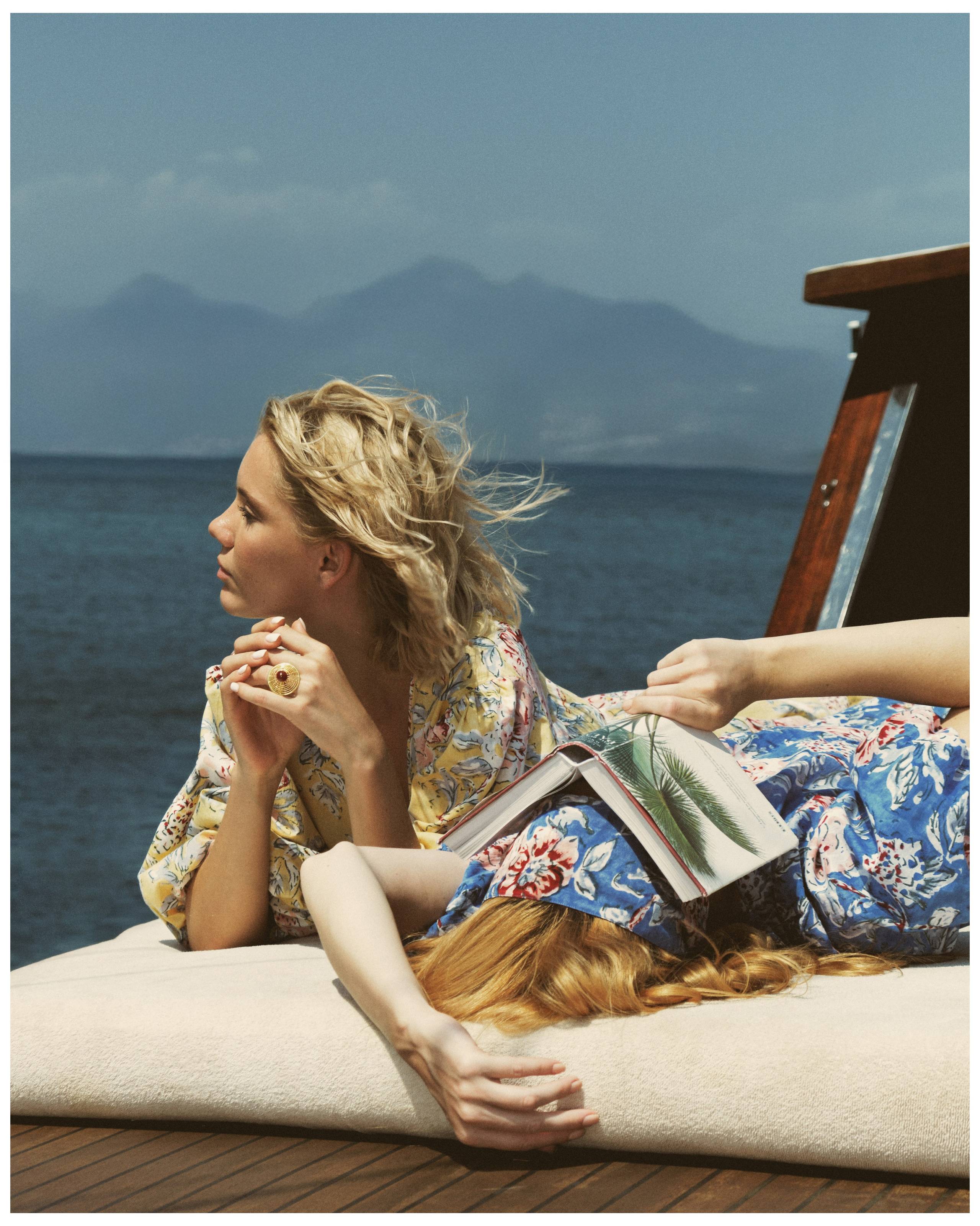 Ethne Summer'24. Commercial fashion photographer based in Turkey and Europe
