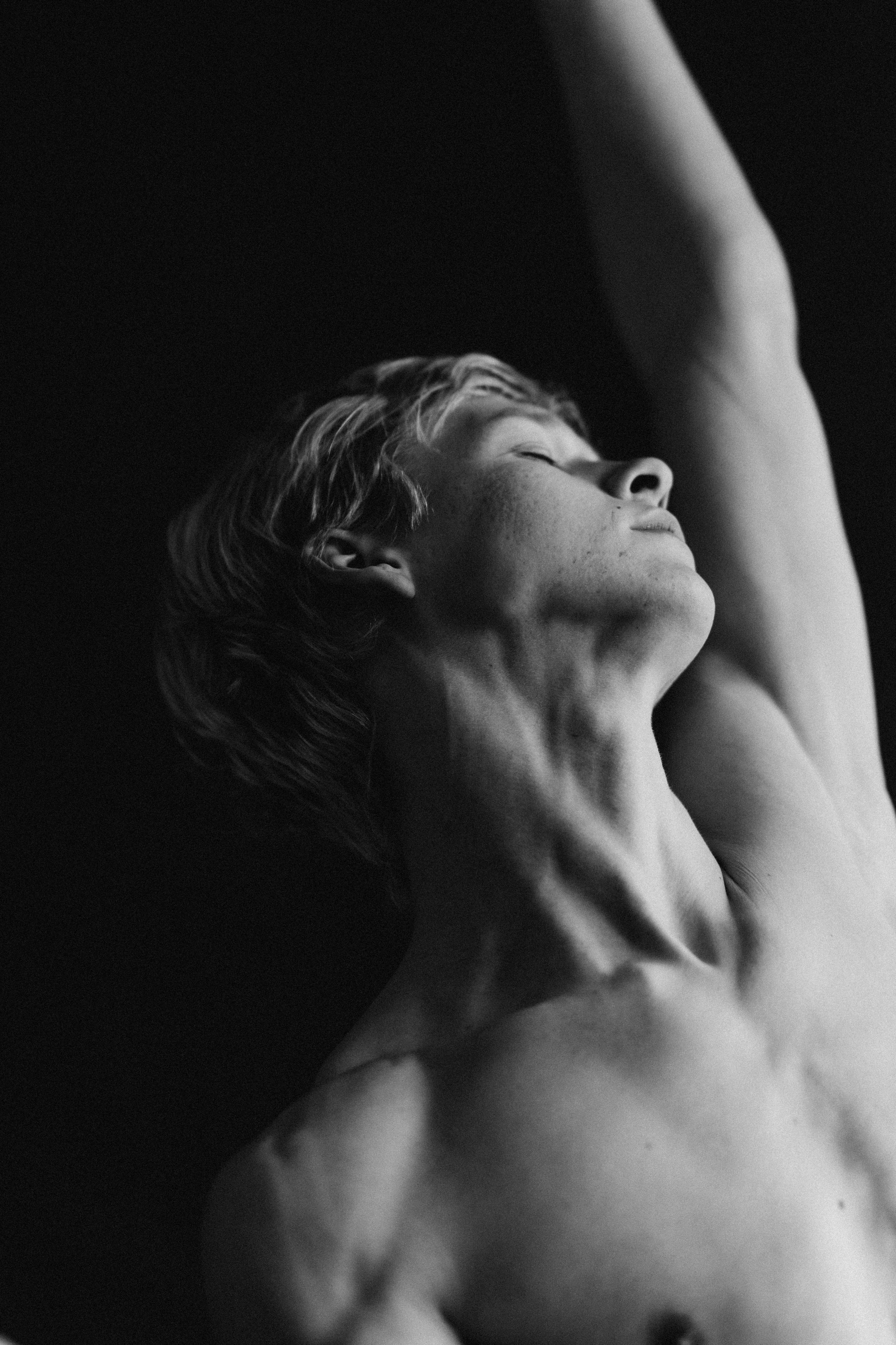 DANCERS. Victoria Olonen – Cinematic Portrait Artist | Helsinki & Europe
