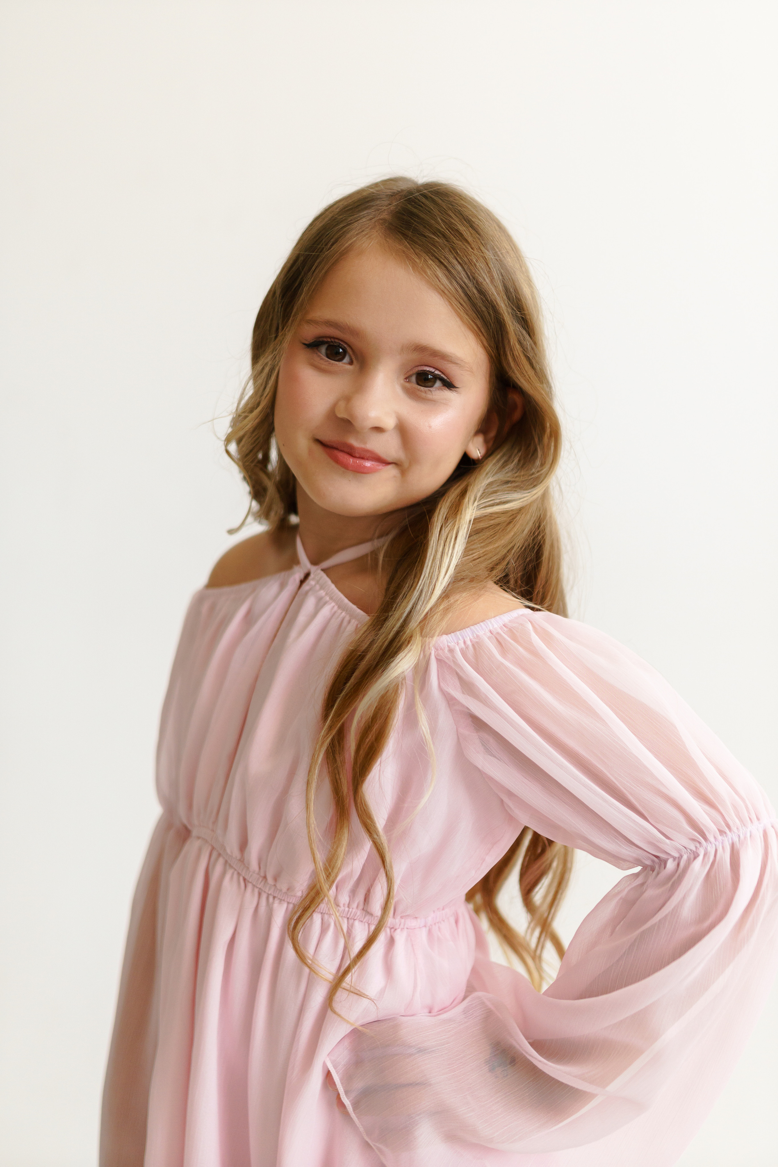 День рождения в студии. Фотограф в Португалии Полина Готовая