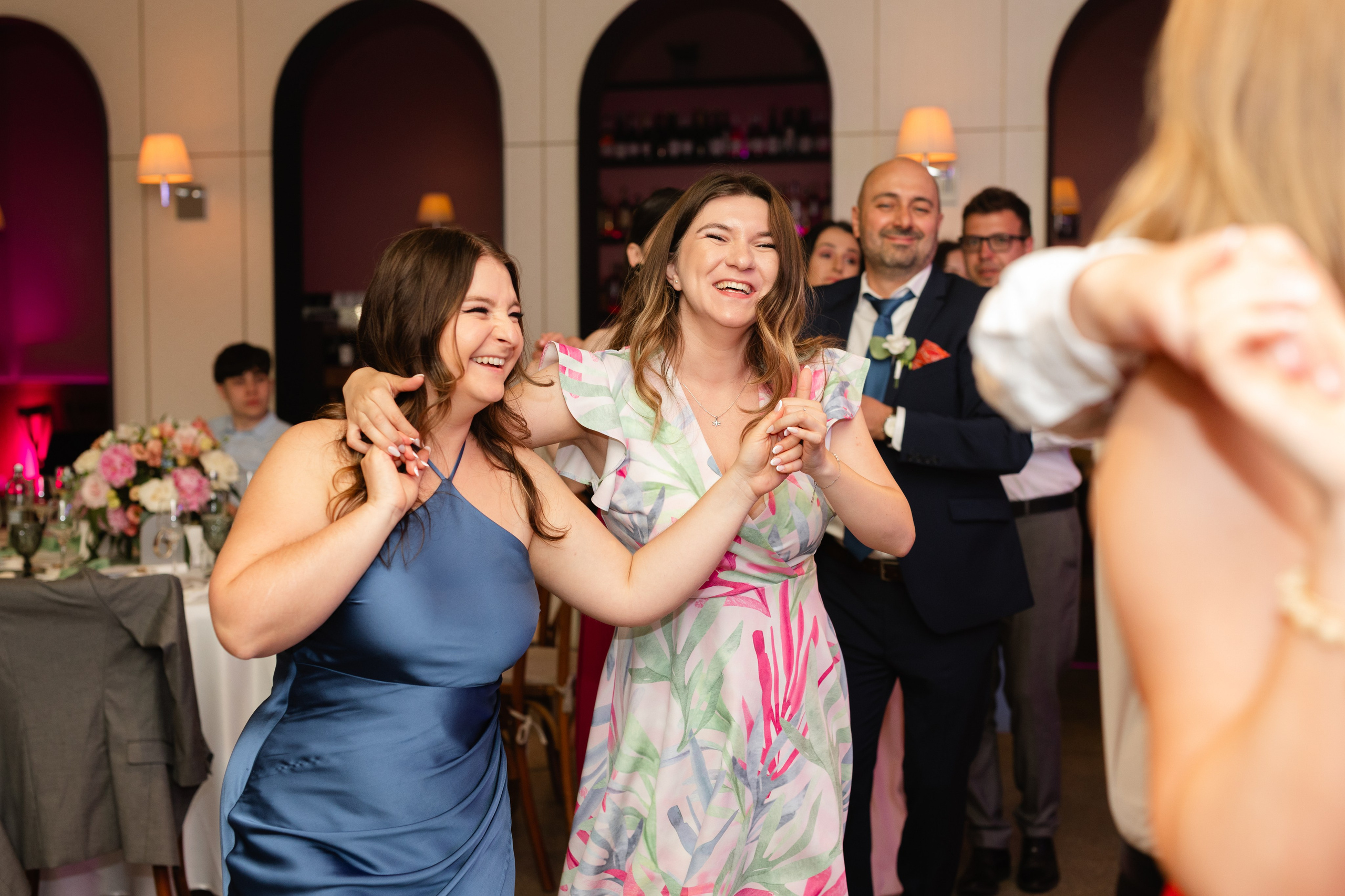 Flori & Cosmin. Main