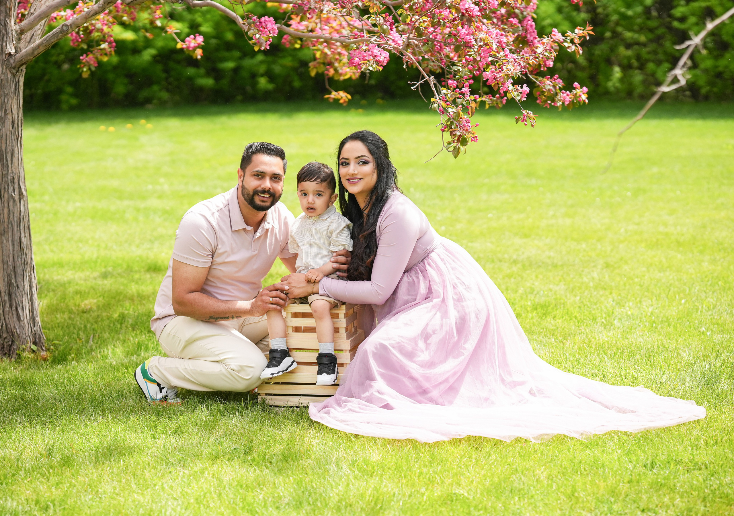 Spring Photo Day. Pashynska Photography | Calgary Wedding & Family Photographer