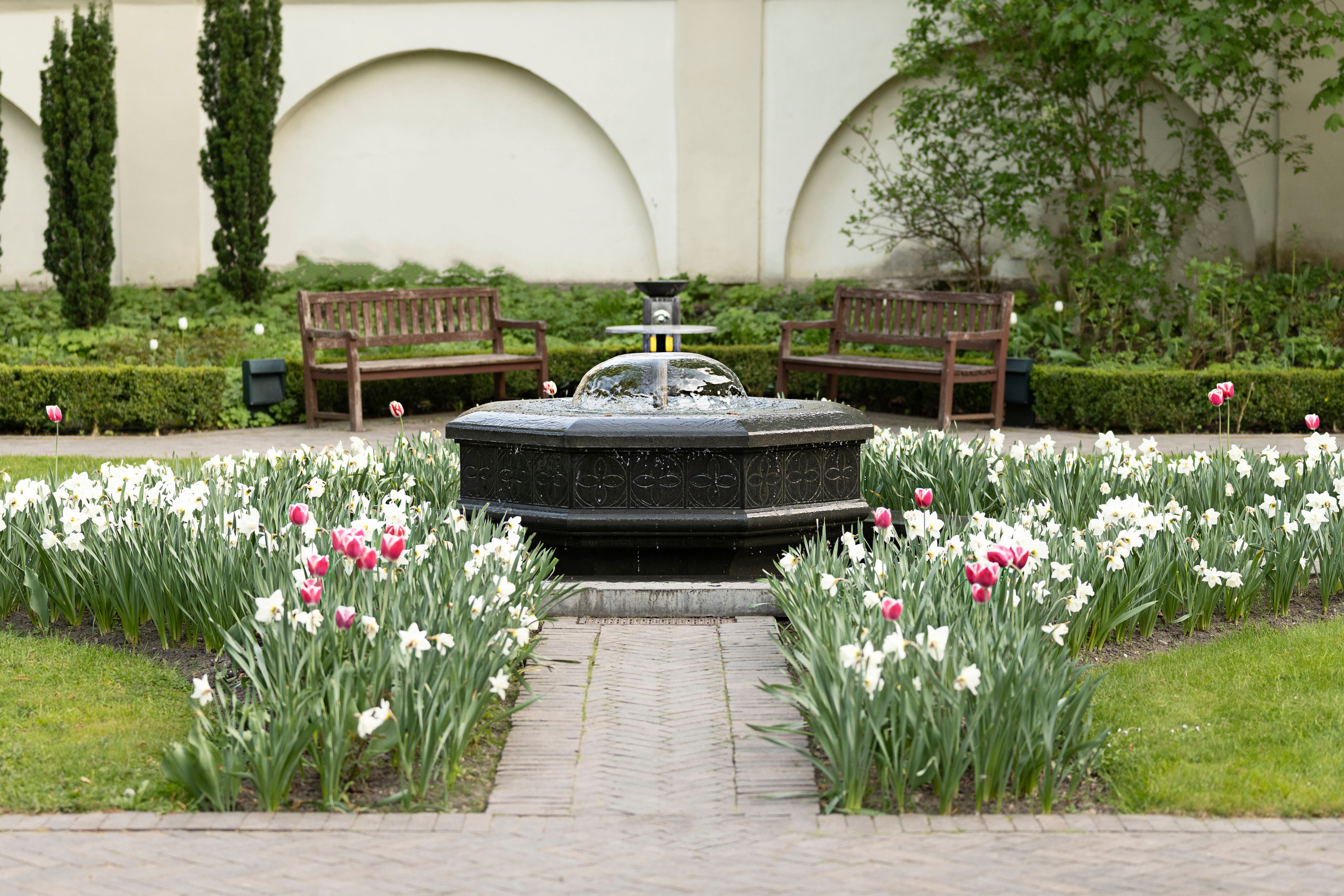 Настя и Соня. Прогулка в Вильнюсе. Анна Григьян — фотограф ретушёр в Даугавпилсе (Латвия)