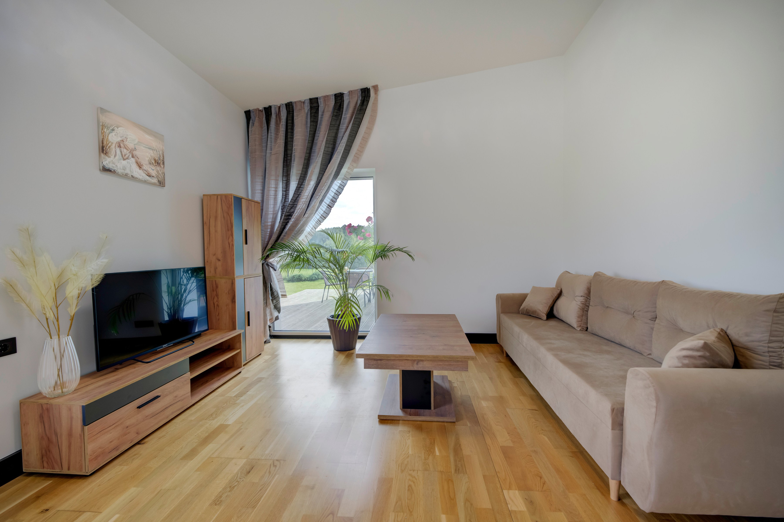 Kalvių 2-oji, Pikutiškės. Namas. Elina Sapiega fotografė Vilniuje