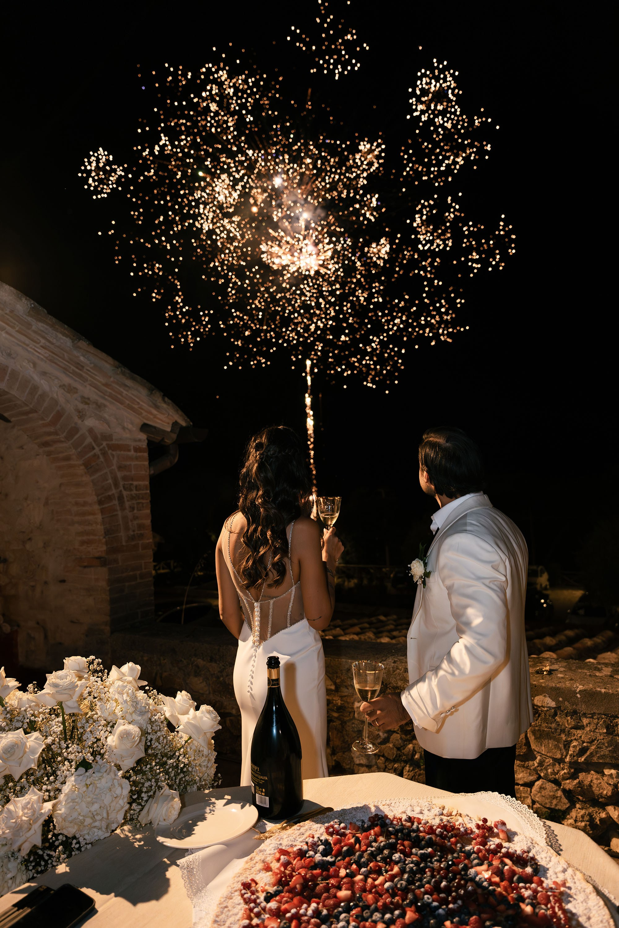 Ginevra and Avi — Abbazia di San Galgano, Tuscany. Destination Wedding Photographers and content creators based in Spain