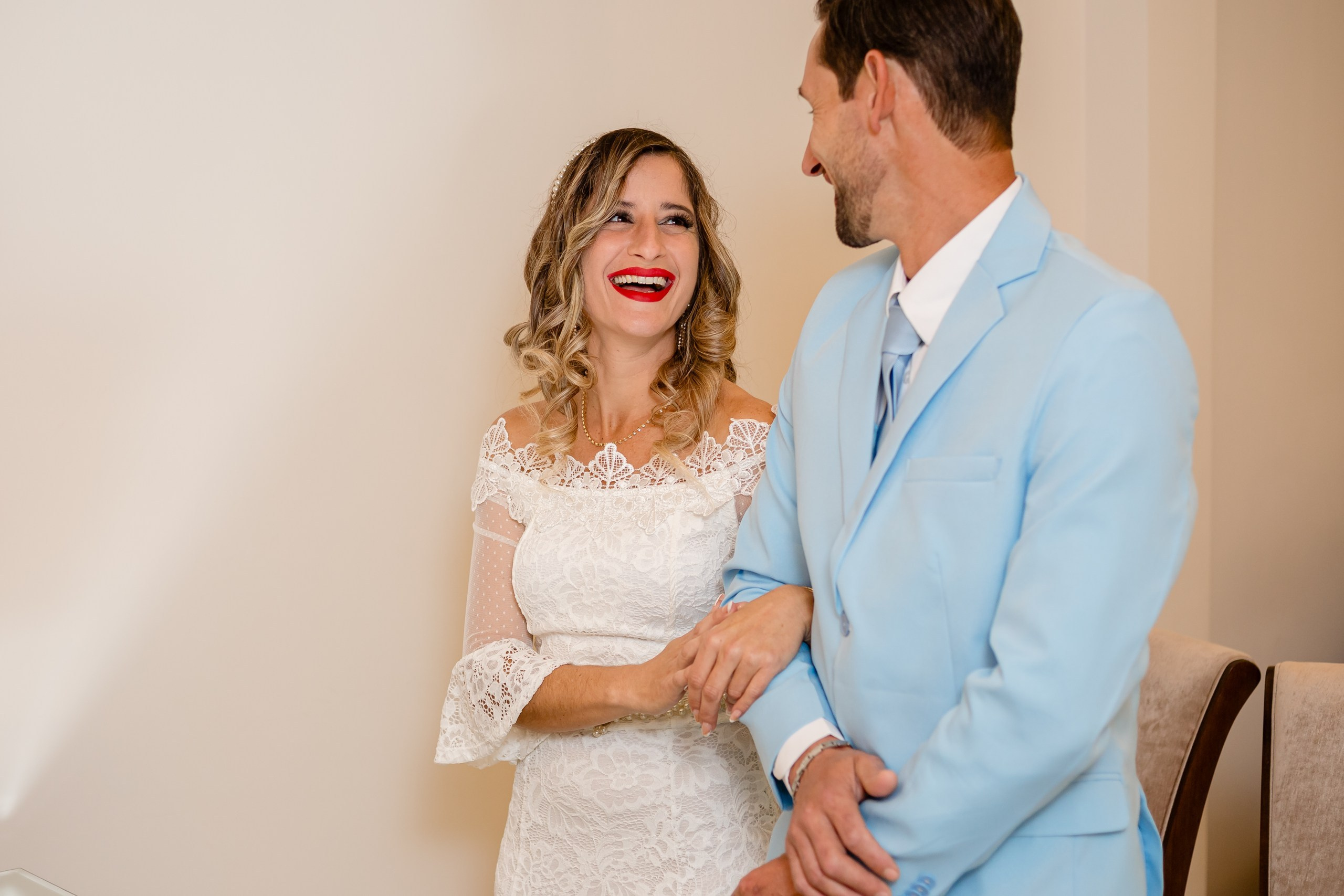 Cerimônia de casamento no civil e ensaio fotográfico de casal na praia — Verônica e Fernando