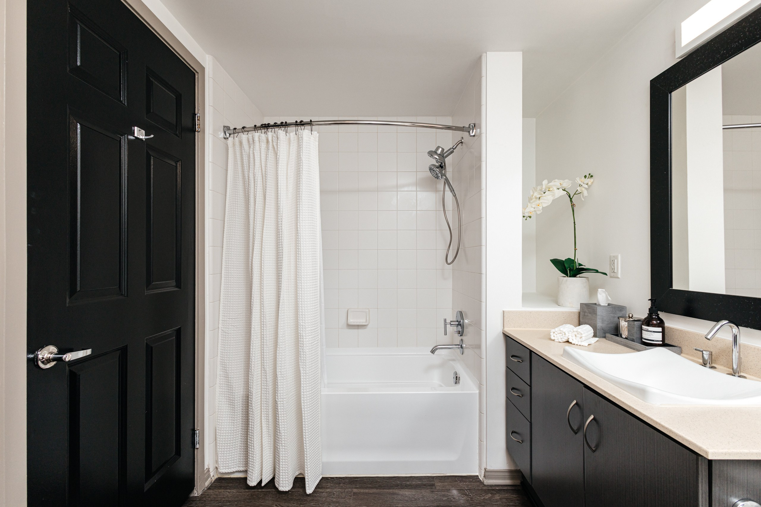 Gentle Apartments. Photographer Andrei White