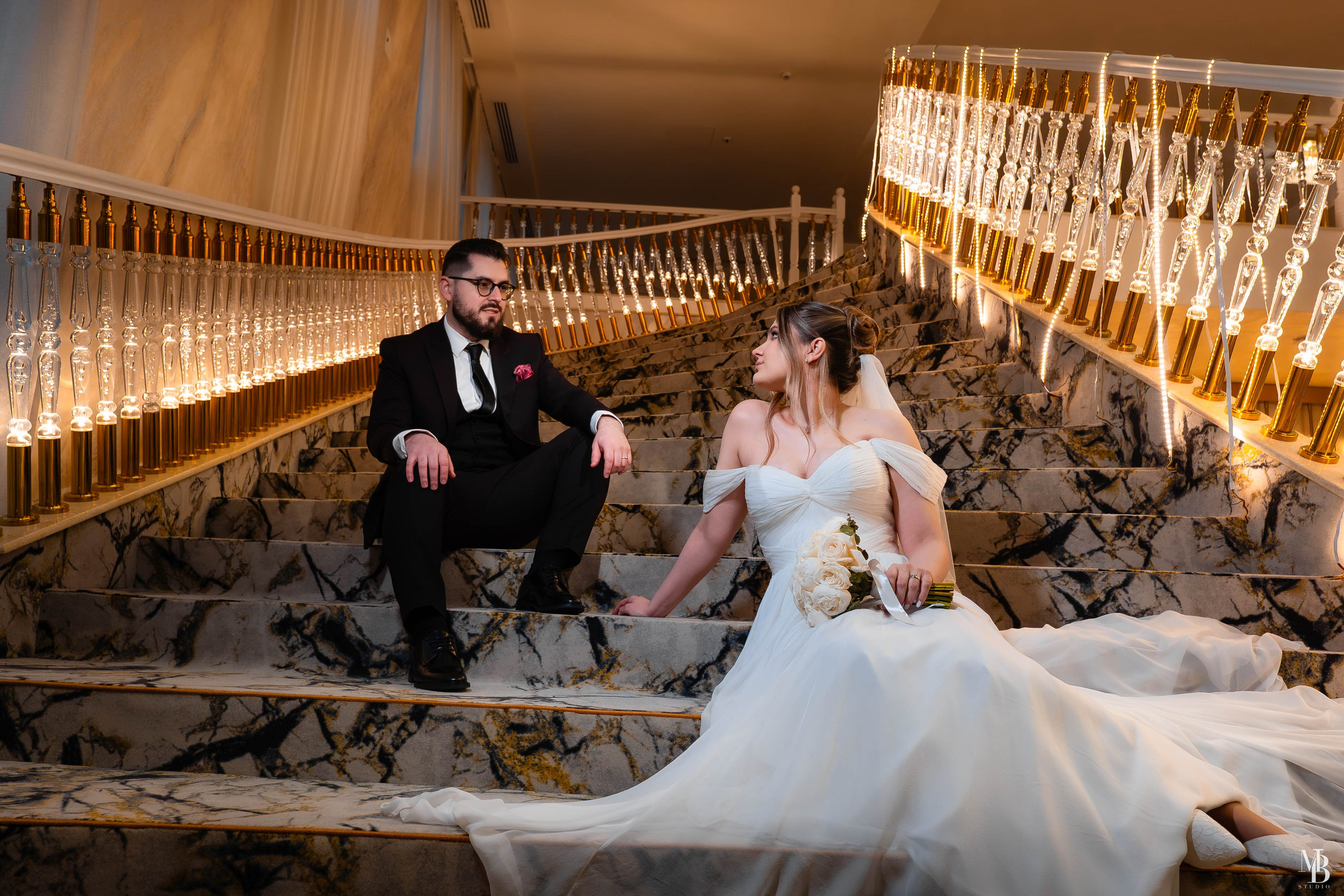 Constantin și Cătălina. MBT STUDIO