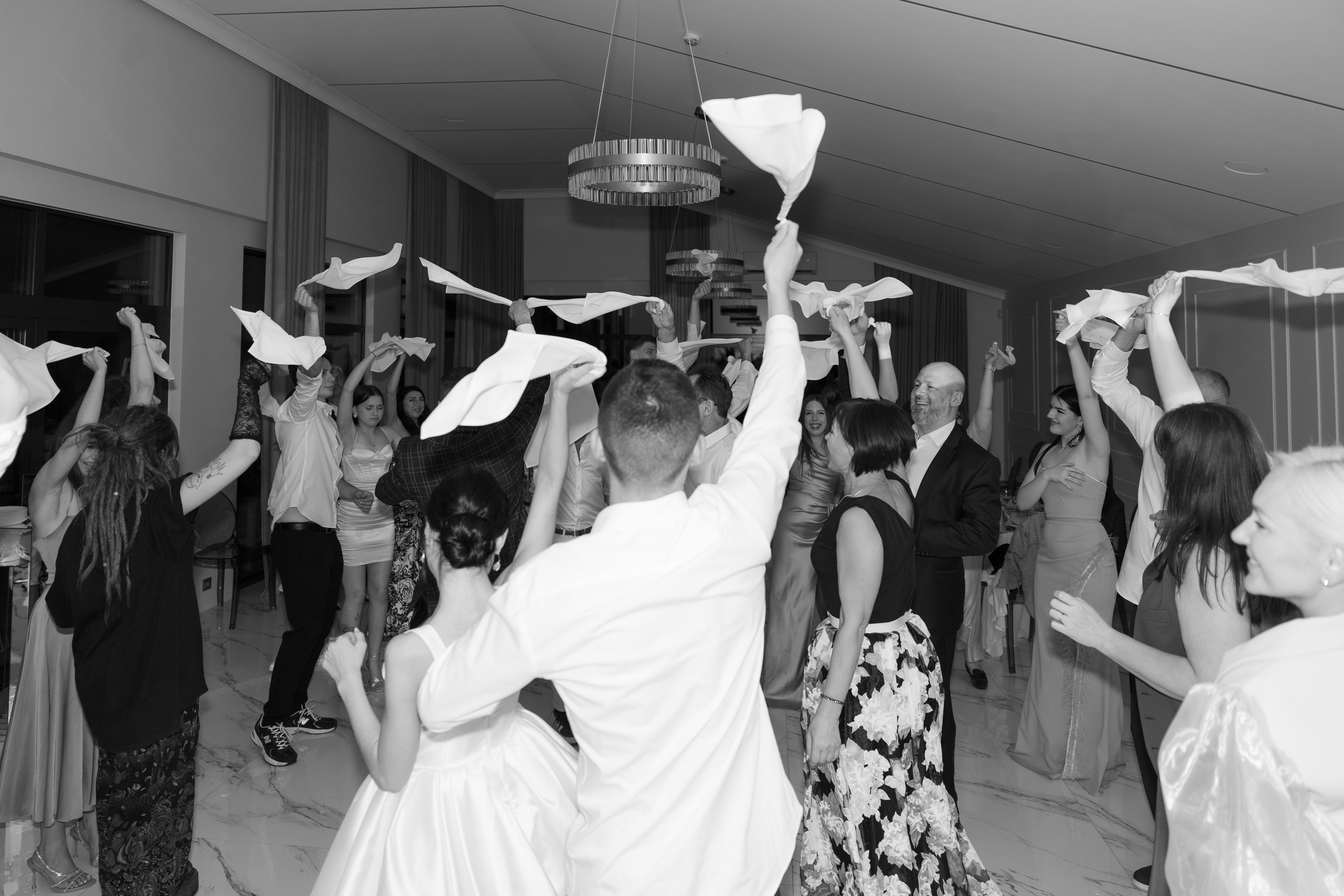 Nuotakos rytas, vestuvės, detalės, emocijos, geriausi rakursai, daug nuotraukų. Aliaksandra Norvilas fotografas Vilnius