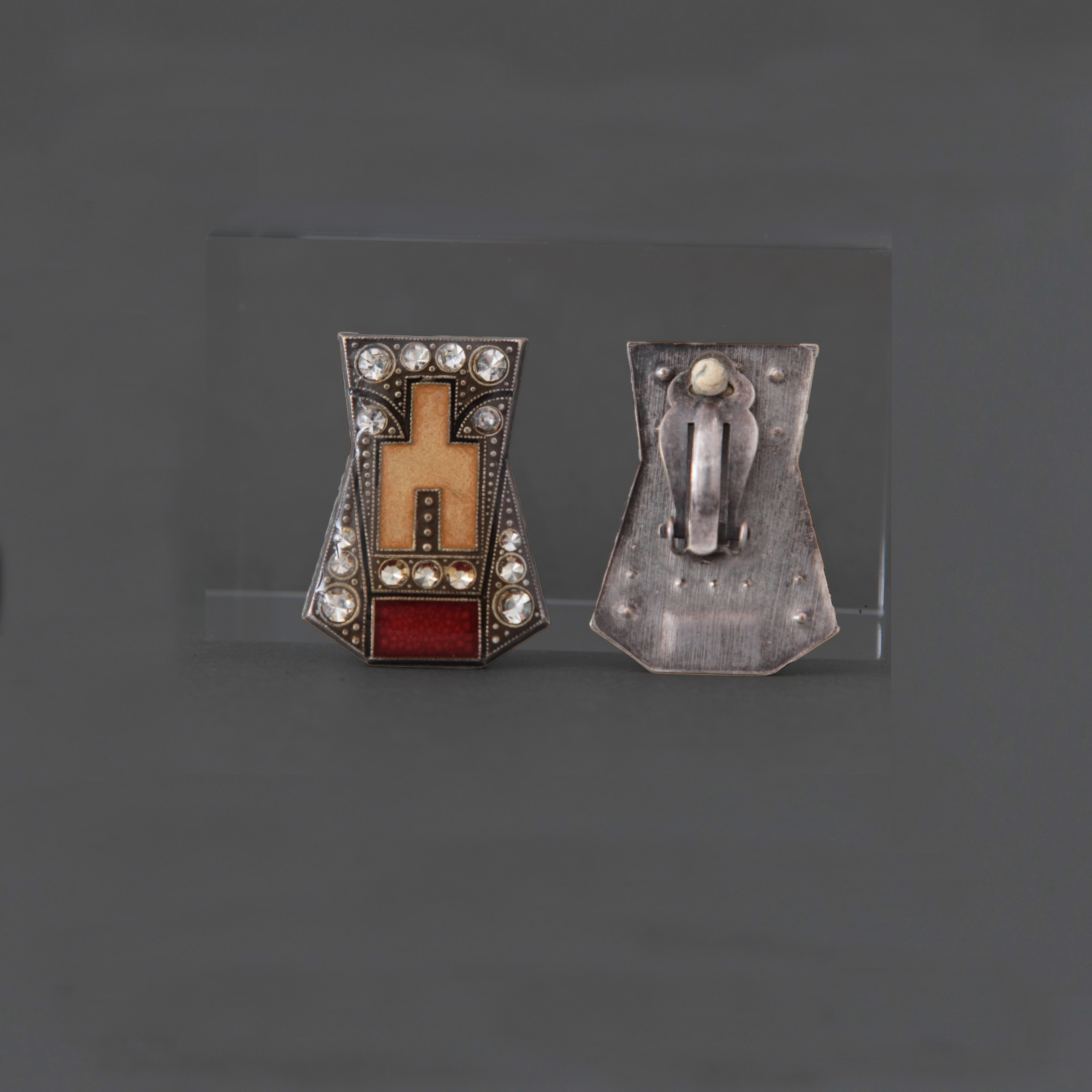 ClipsofPierreBex. Современнные и актикварные украшения в Барселоне, Москве и Санкт-Петербурге