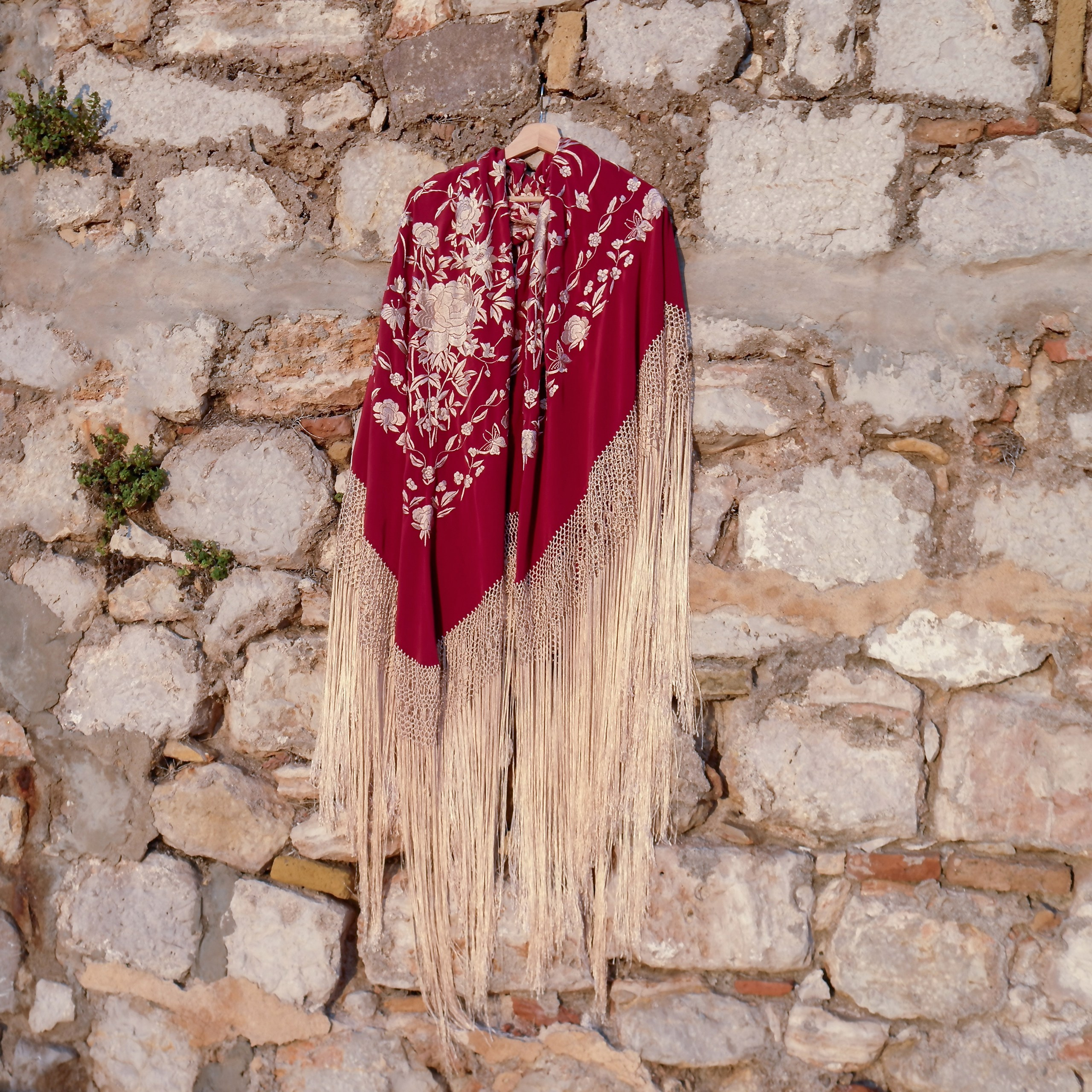 Manilashawlrose. Современнные и актикварные украшения в Барселоне, Москве и Санкт-Петербурге