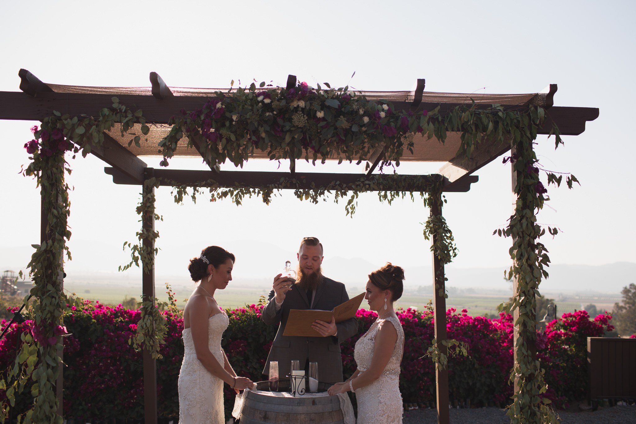 Two Brides Valle de Guadalupe Alicia y Viridiana. Estudio de fotografia en Tijuana