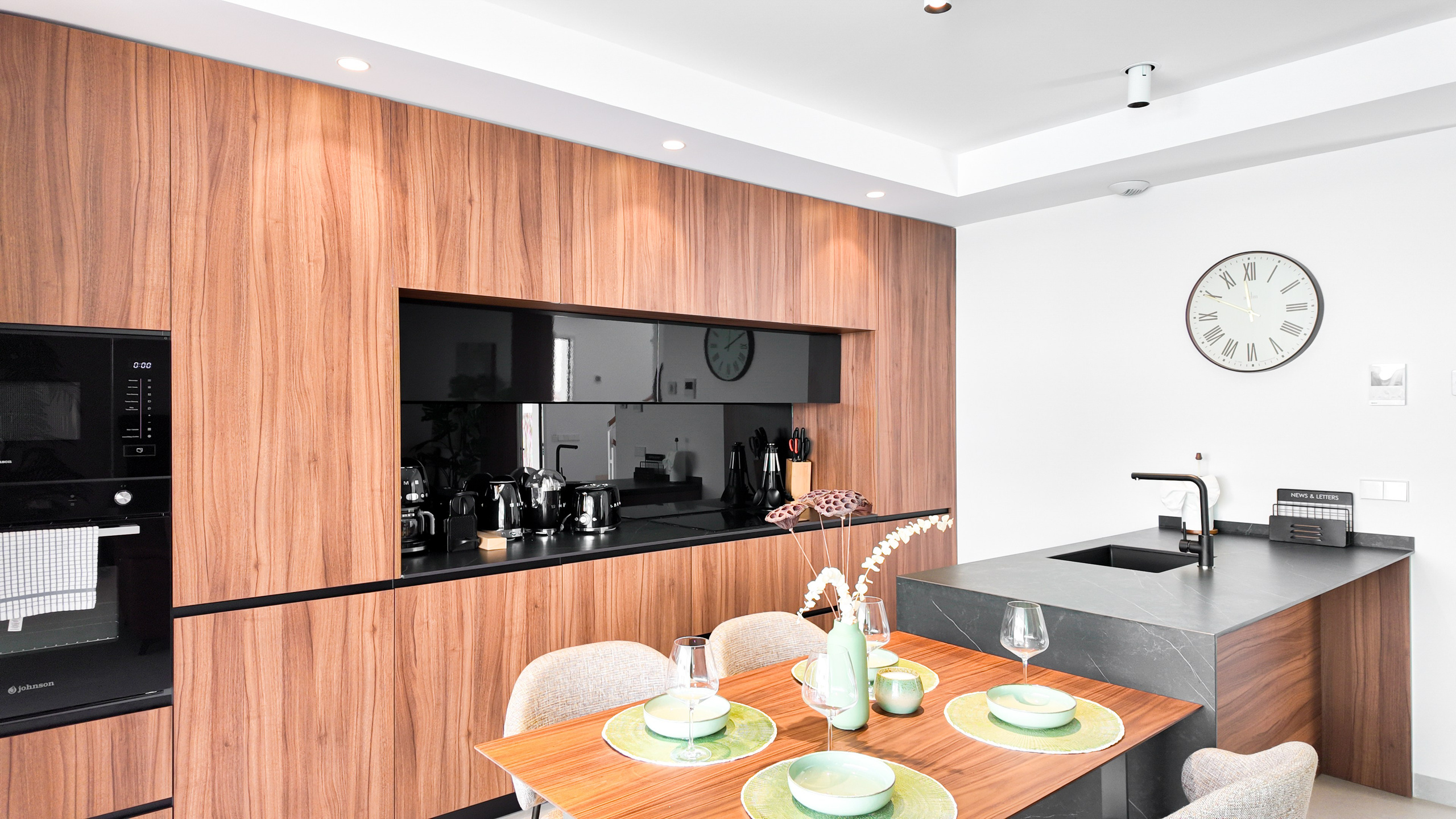 Villa LAKESIDE I’M GROUP. Baby Beast