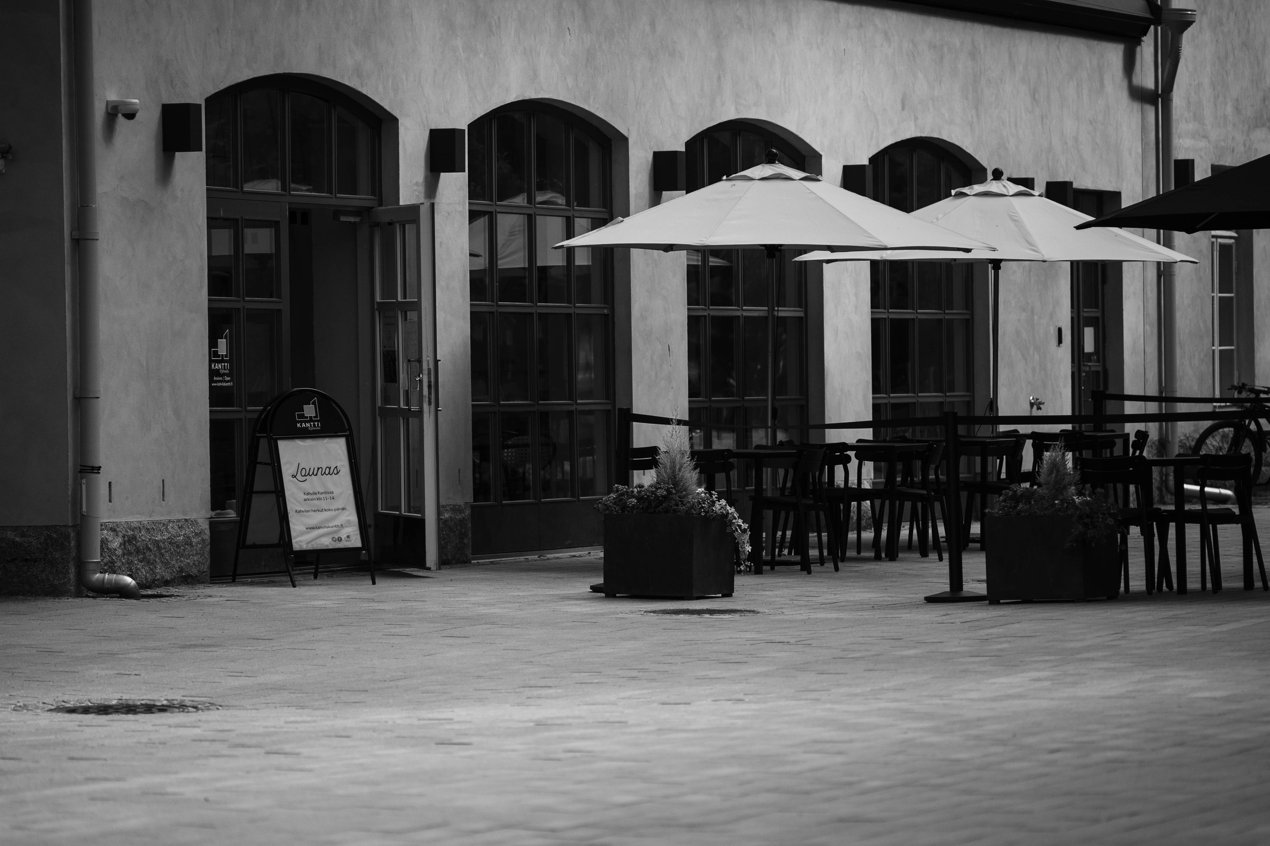 Streetphoto. VEKE MEDIA