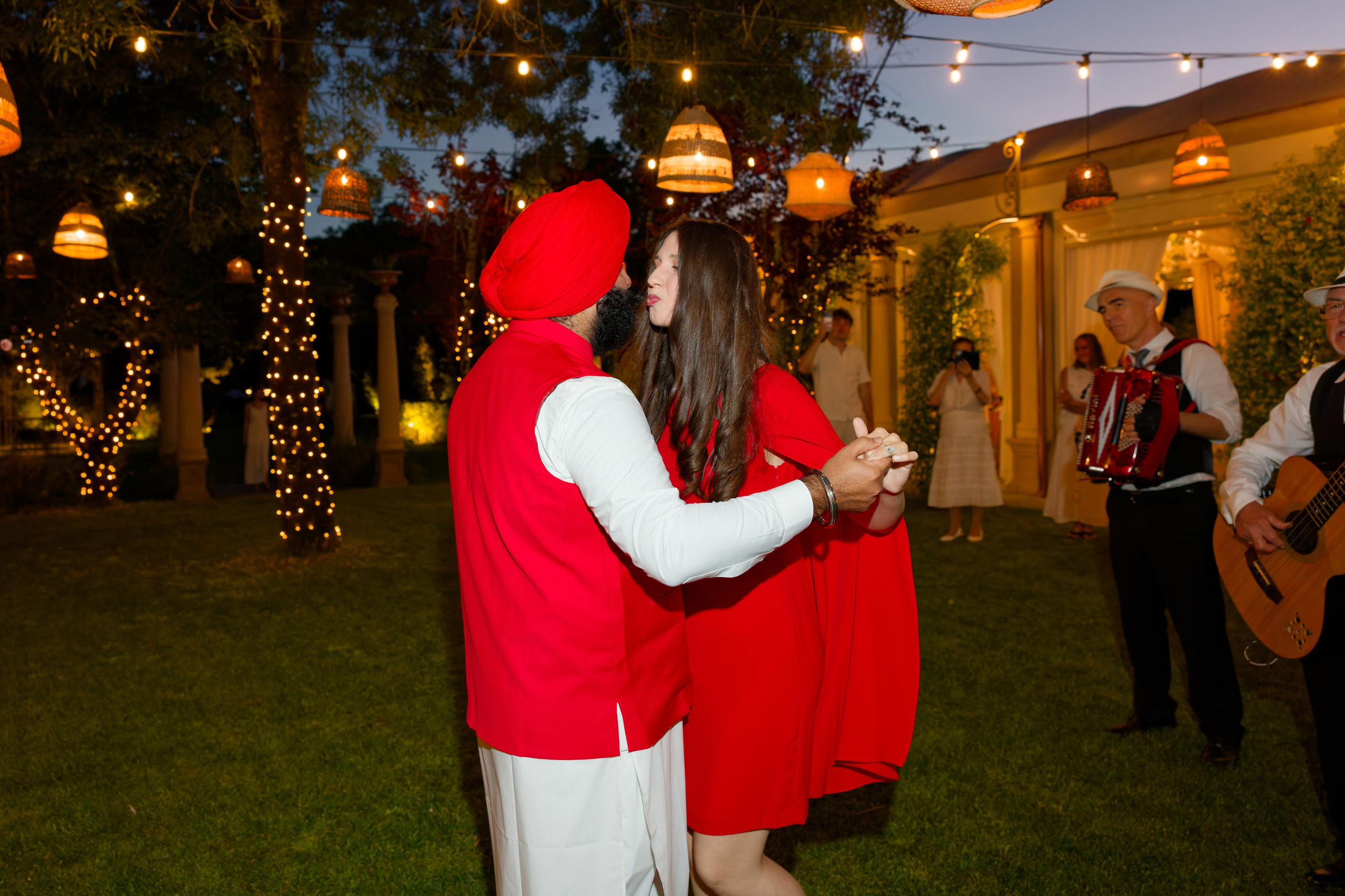 Pizza Party at Tenuta Massini, Florence, Italy. Destination Wedding Photographer — Nikita Burtsev