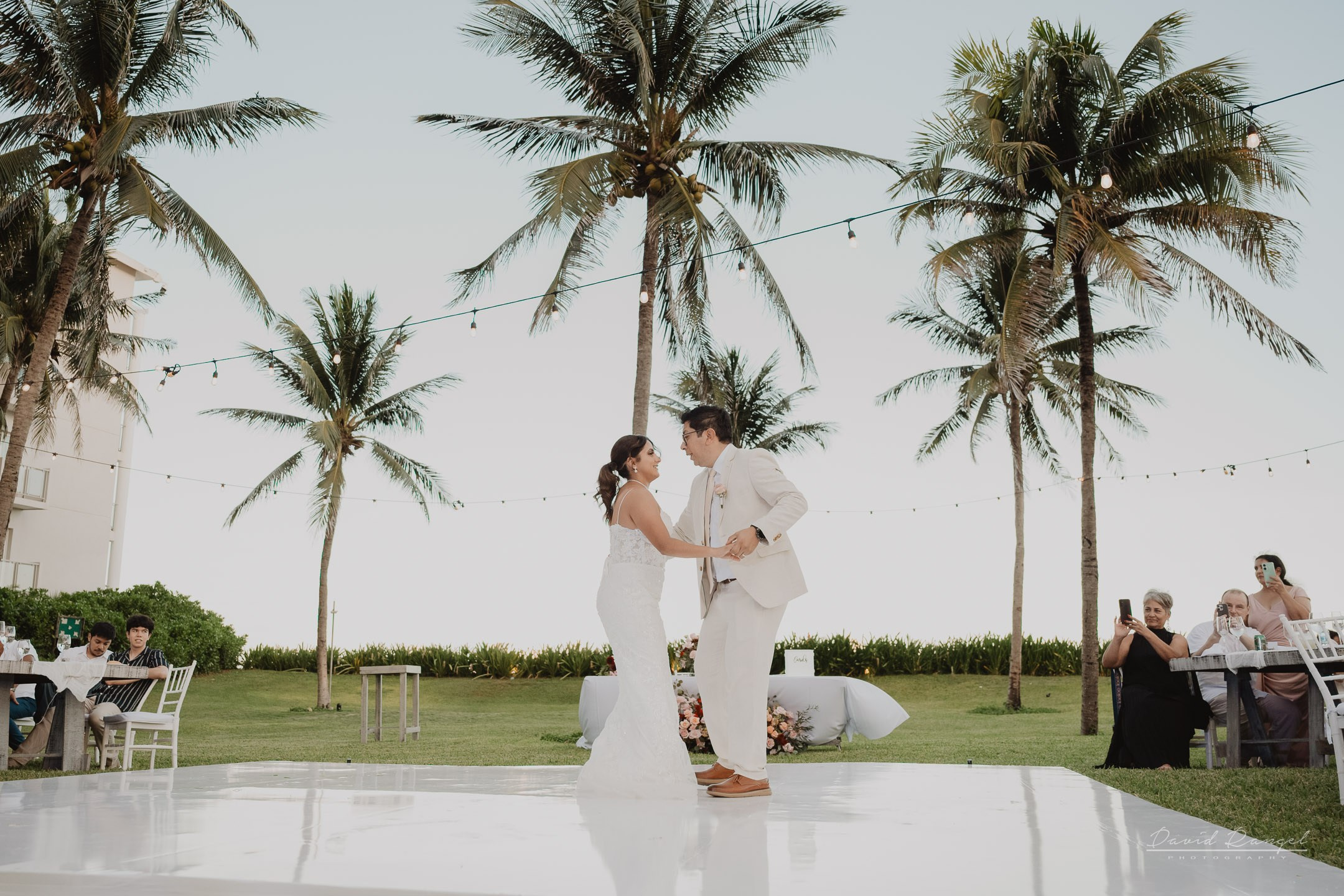 Destination Wedding in the Riviera Maya. Destination wedding photographer based in Cancun and Riviera Maya with service worldwide