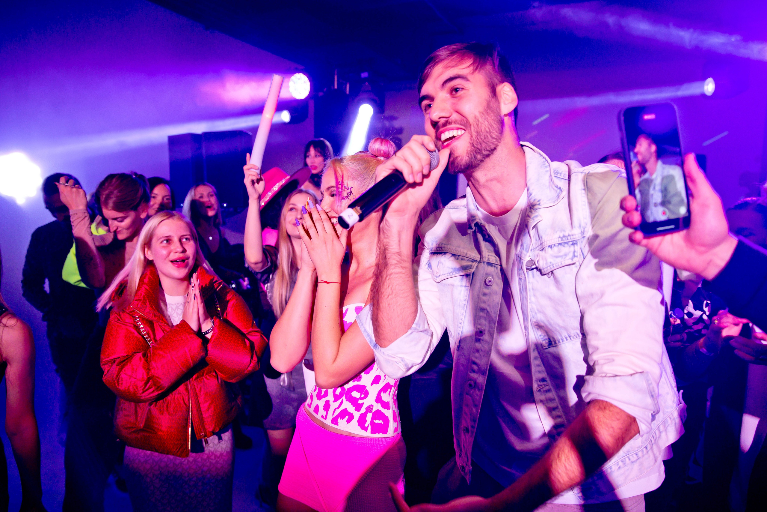 LOS ANGELES RUSSIAN PARTY. Photographer Julia Makoveeva