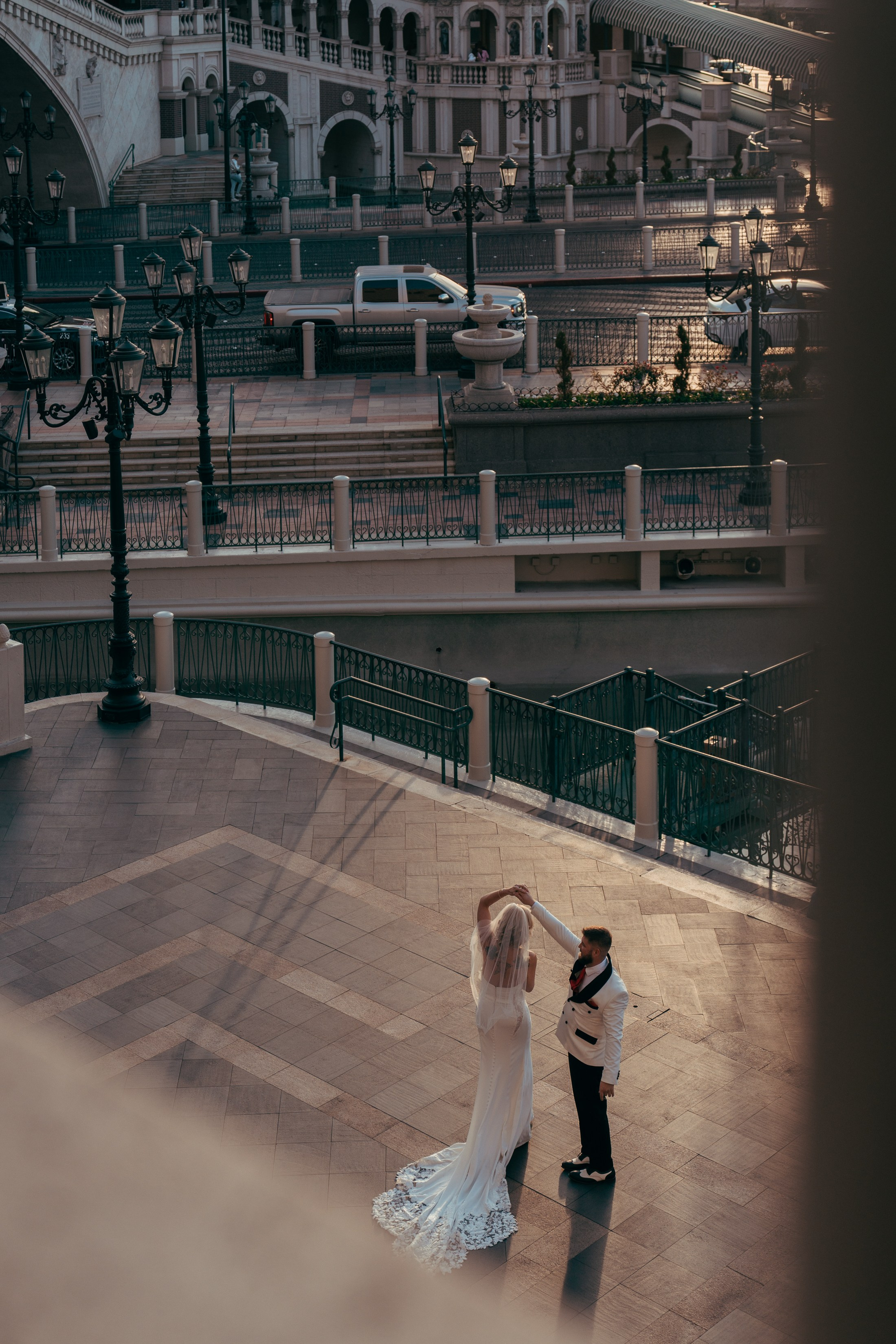 Chris&Holly. Wedding & elopement photographer Viktoriya Kravtsov. Las Vegas