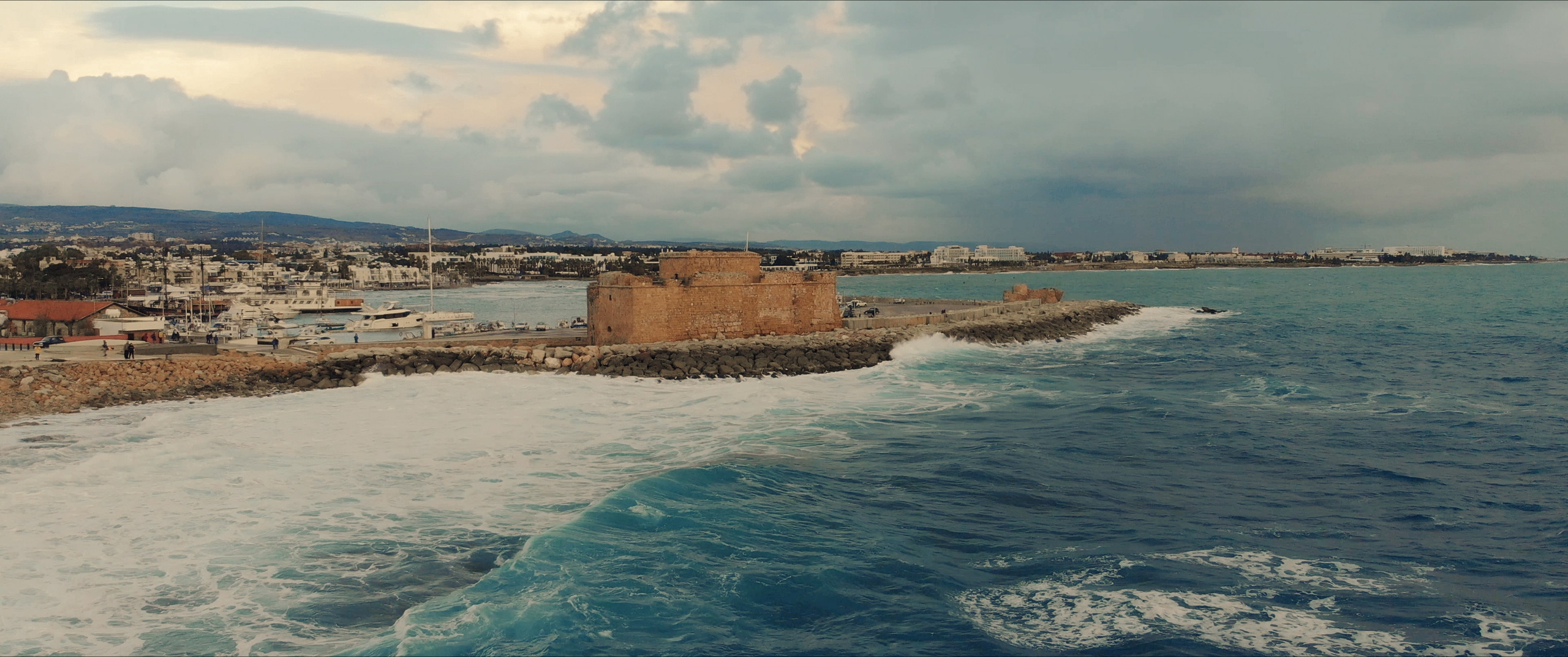 Find Me Falling | Film. Ilia Ivanov