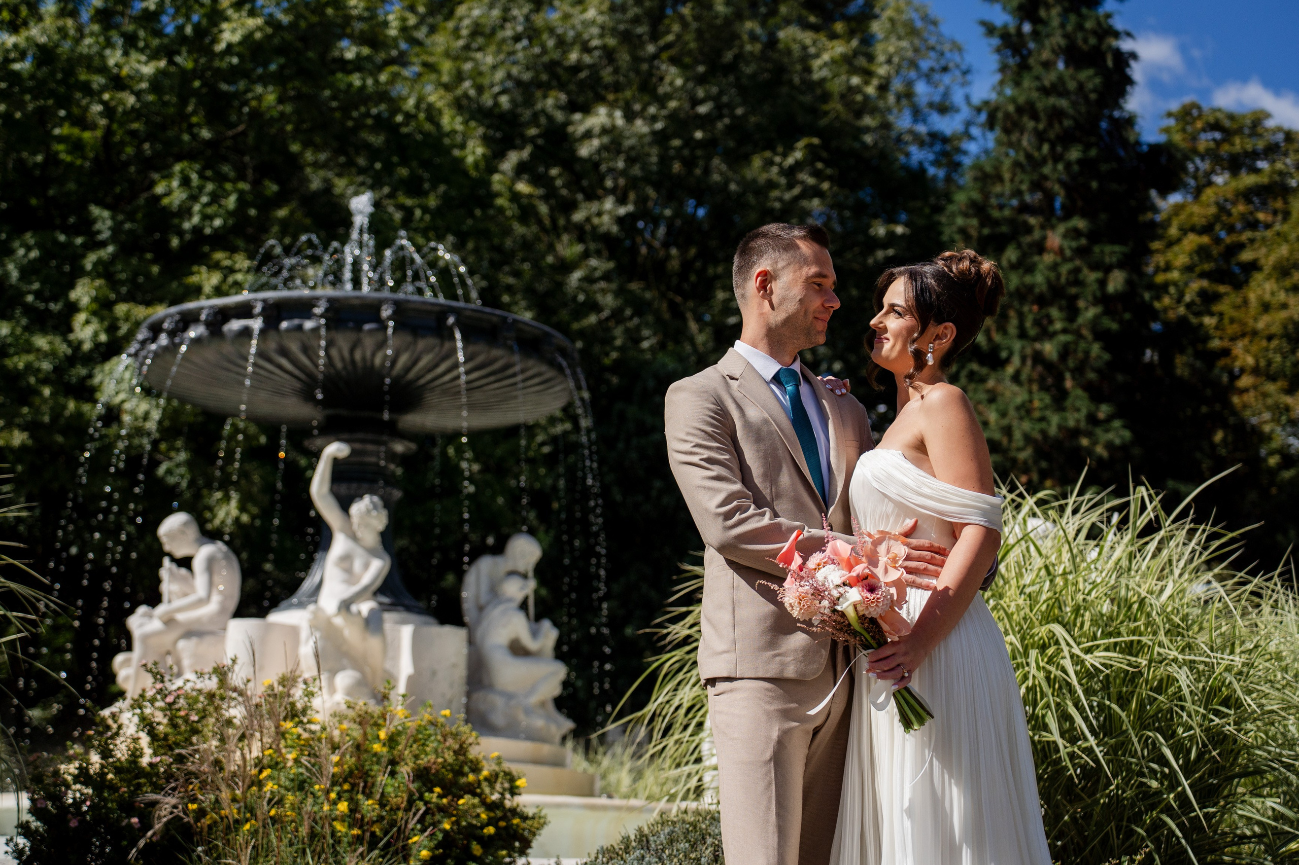 Andreea & Catalin. Www.paulcatalin.ro