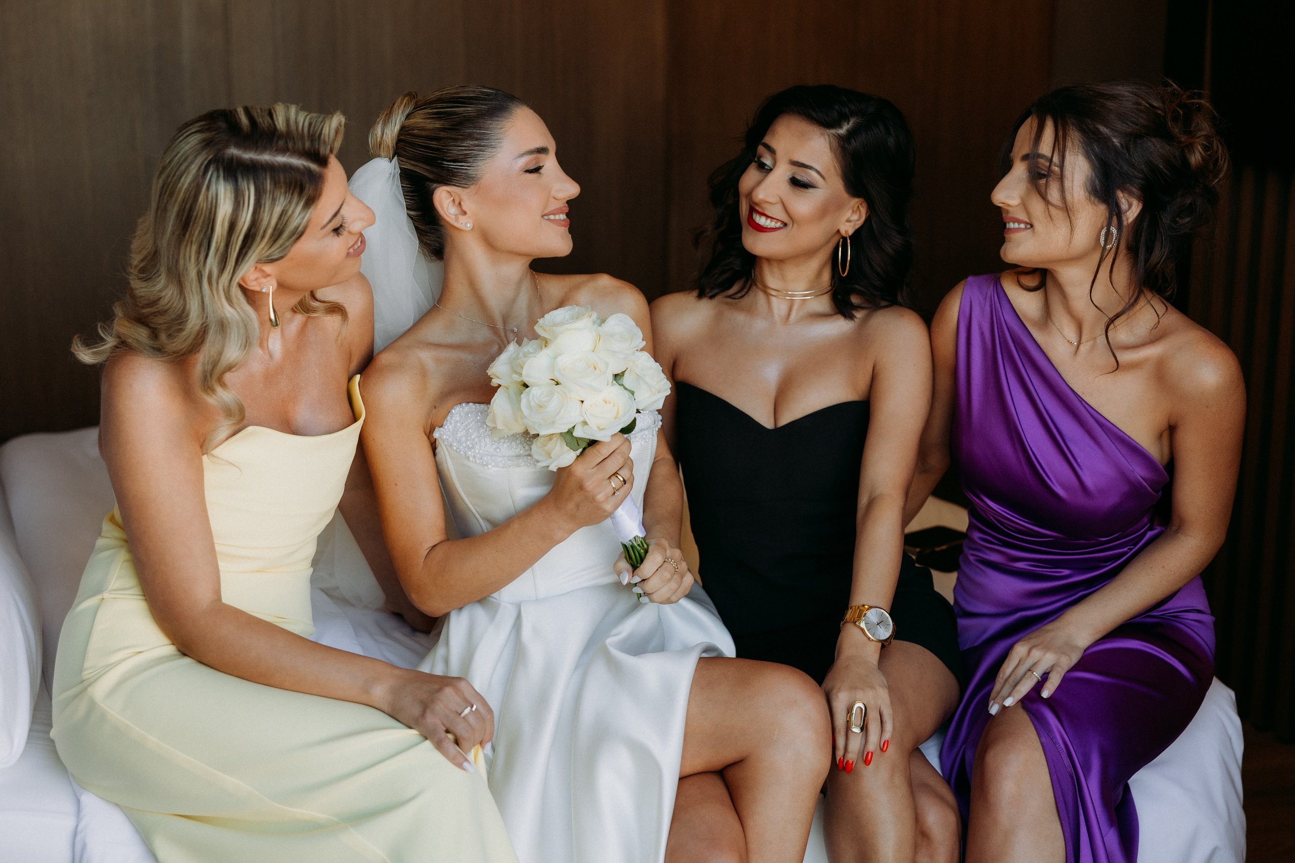 Wedding day with retro car. Wedding photographer in Tbilisi Ioseb Mamniashvili