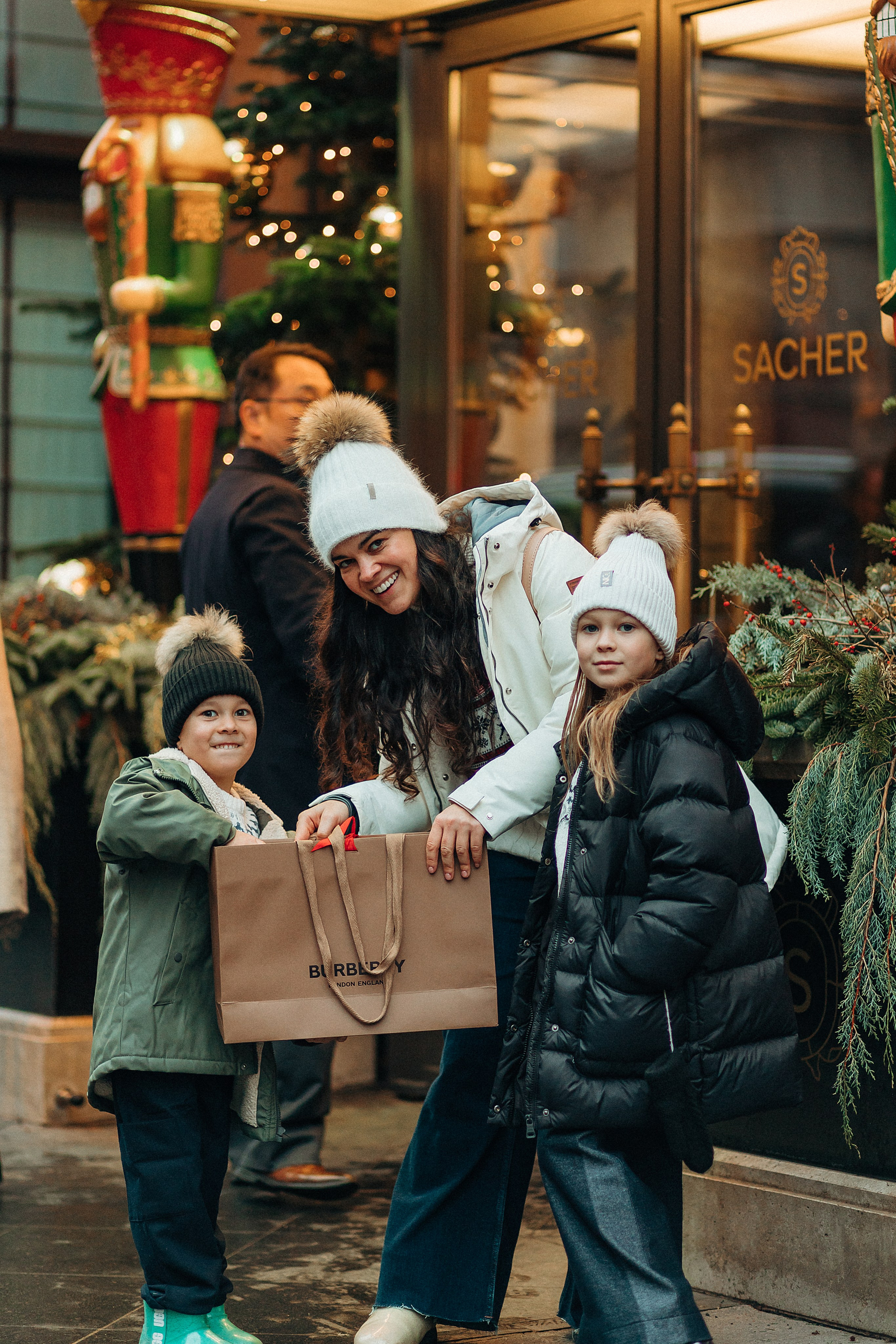 Familie im Stadt. Fotografin Wien Alona Kim