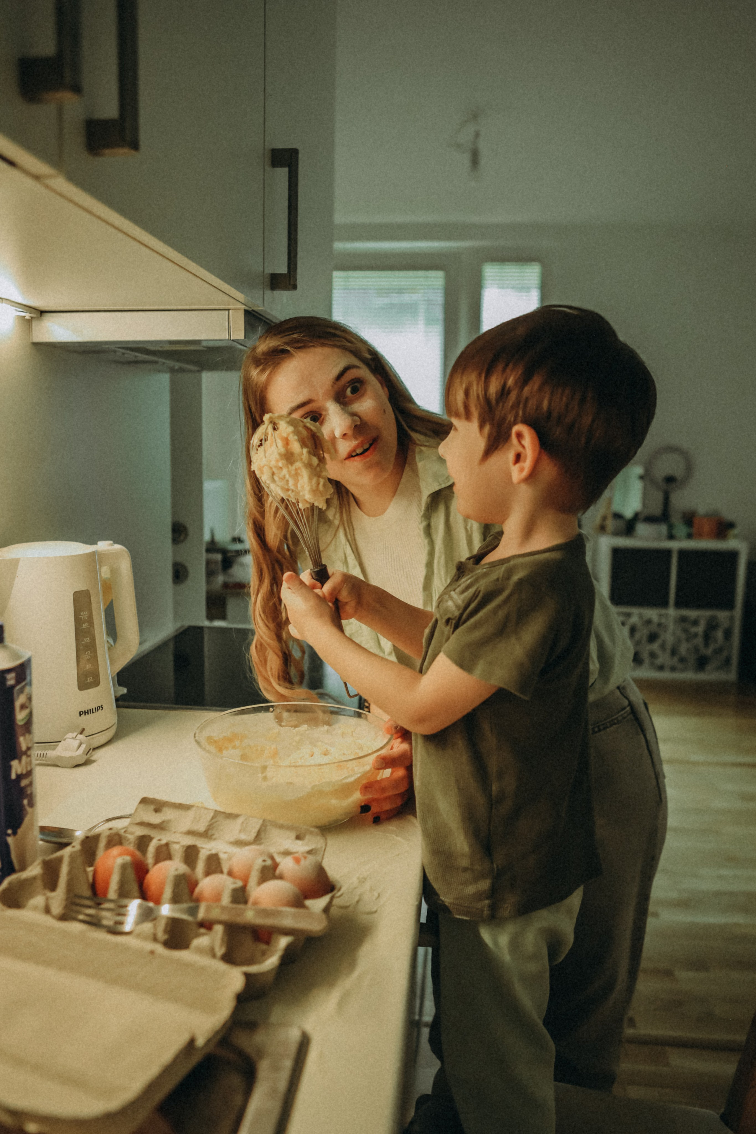 Familie zu Hause. Fotografin Wien Alona Kim