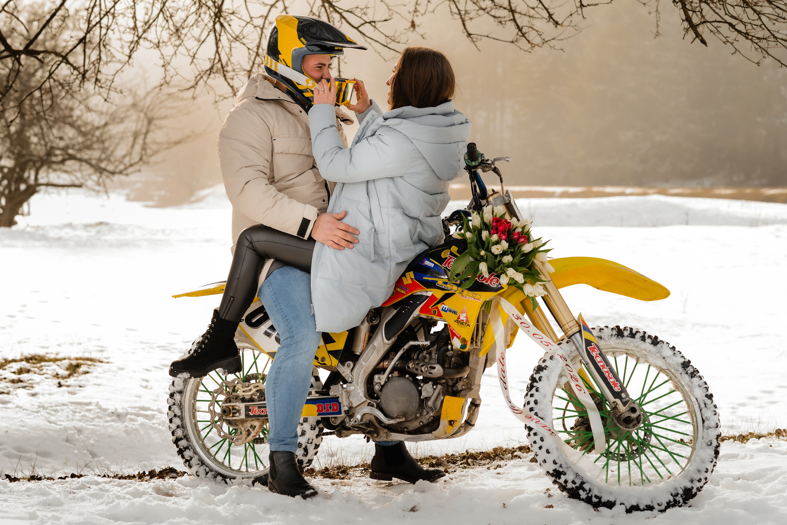 Ioana & Robert - Un Save the Date cu emoție și adrenalină 🏍️. Marius Alex fotograf de eveniment si portret din Suceava