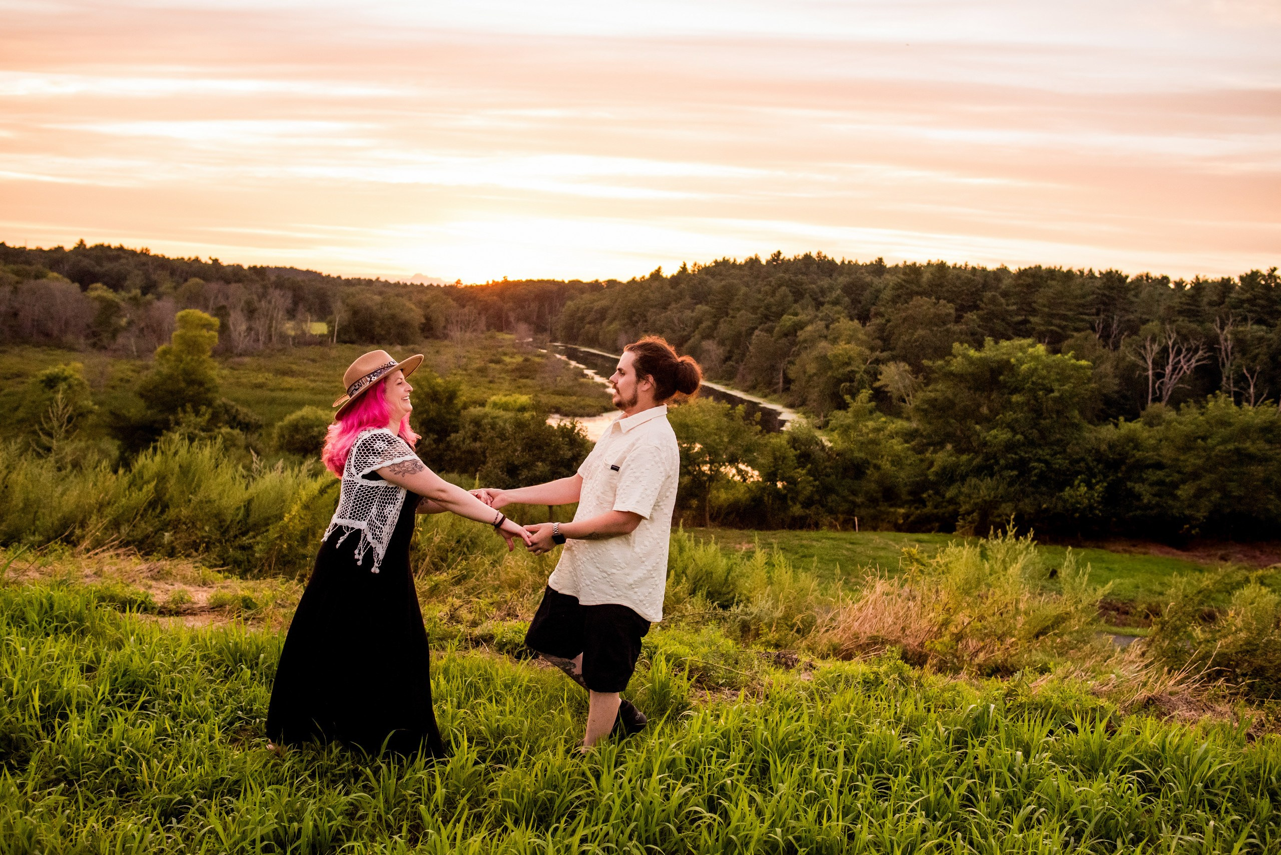 A blue Jeep, a Sunset, and a Love Story: Amanda & Sam’s Engagement Session in Medfield, MA. Wedding photographer in Orlando, Boston & New York Anderson Marques