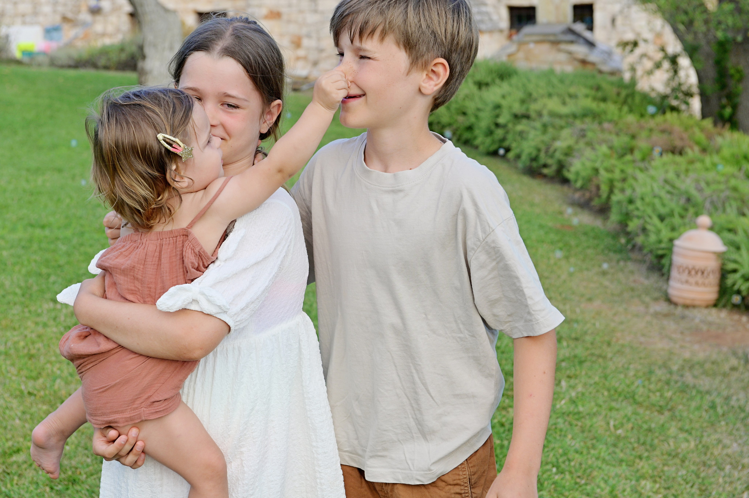 Big Family Story at a Masseria in Puglia. Fotografa in Puglia e Roma — Servizi fotografici romantici in Italia