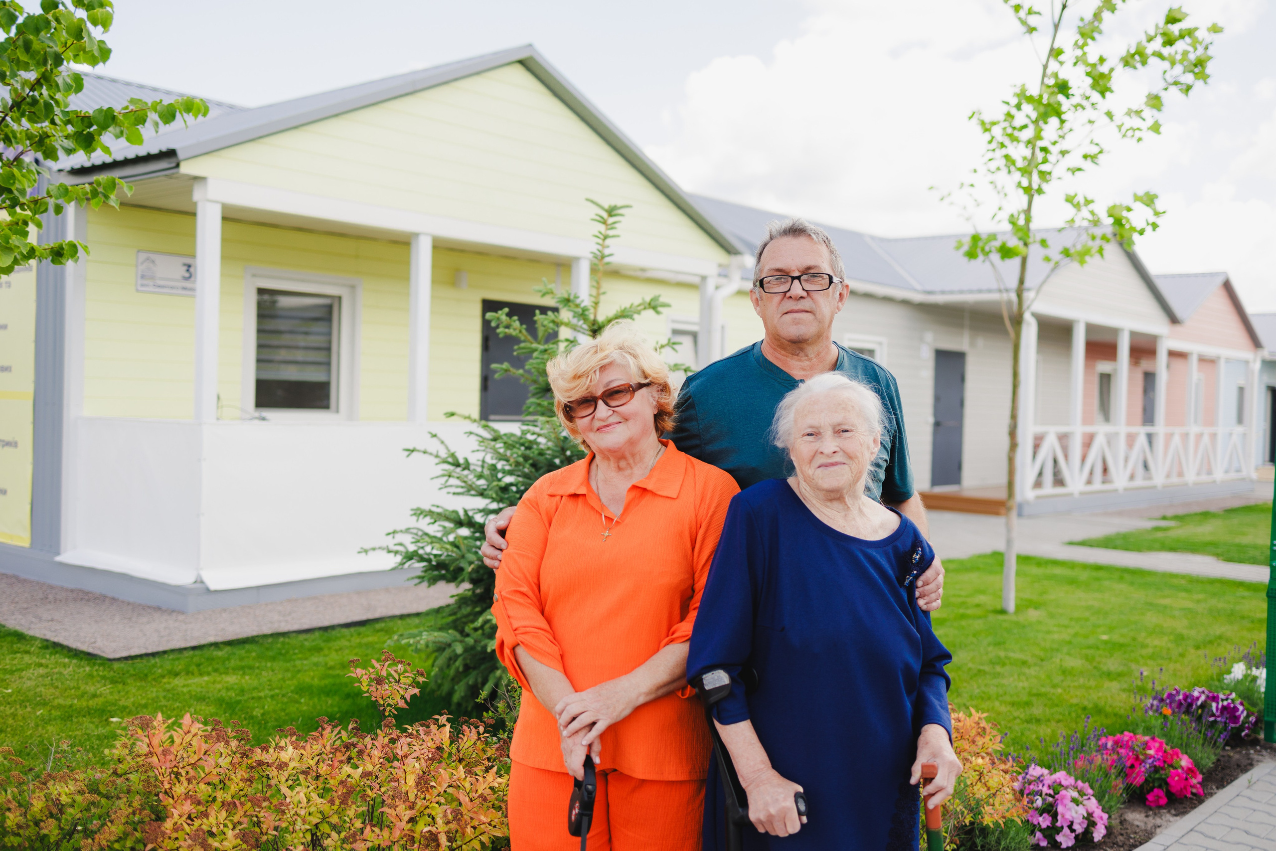 Family Sholkovy. Senior Chudo Village