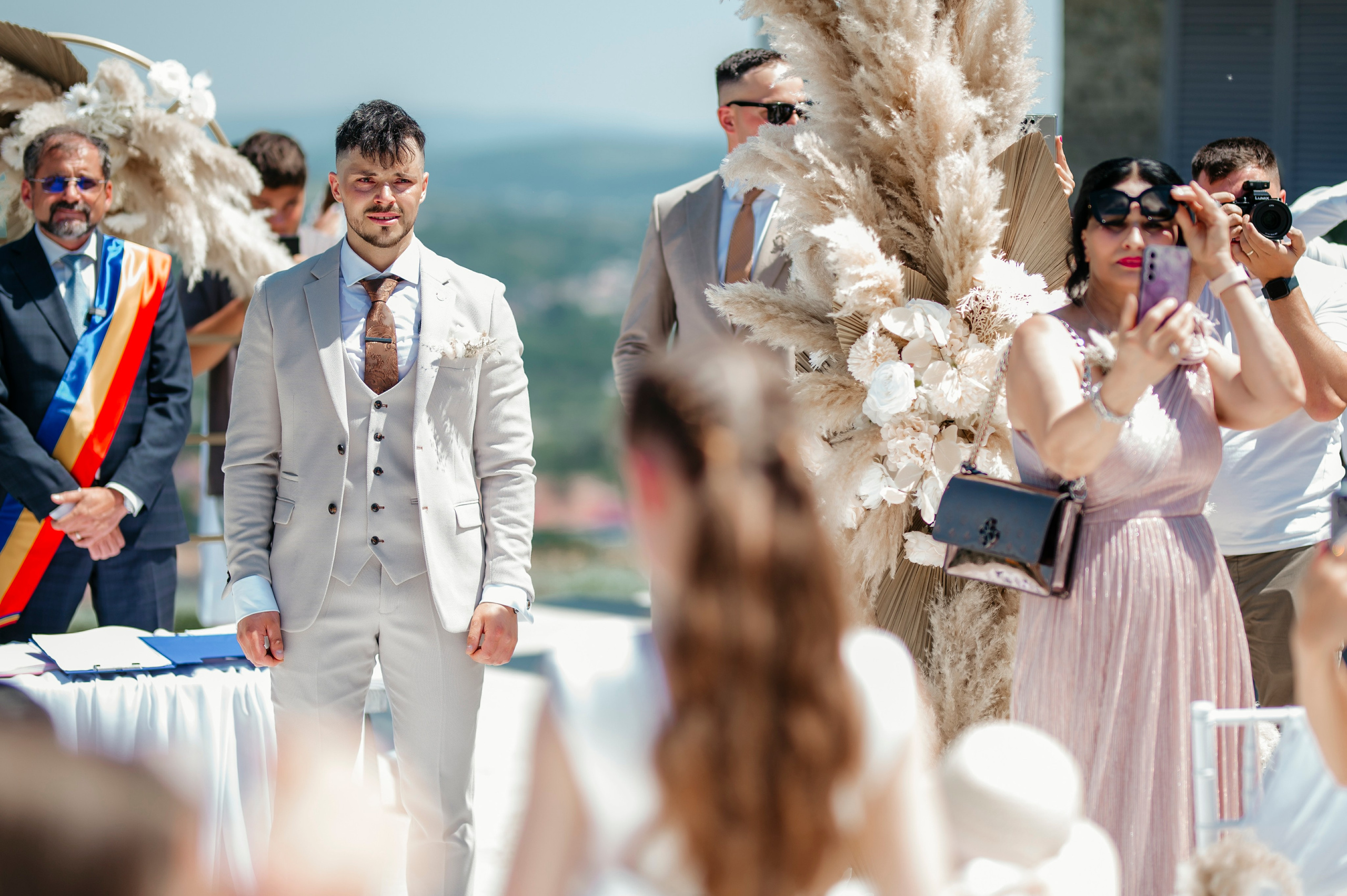 Larisa & Cosmin. Fotograf si Videograf | Nuntă-Botez