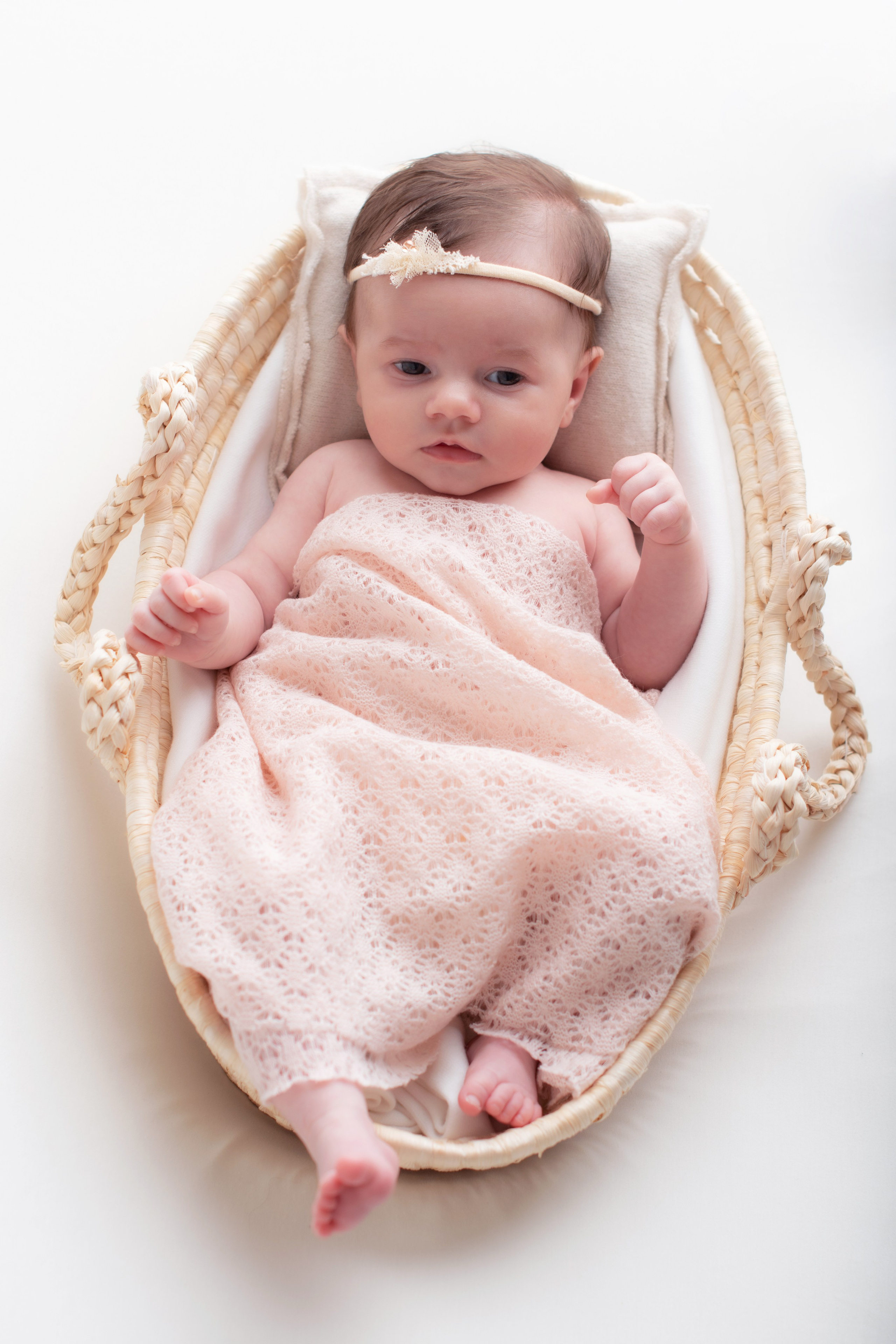 Nouveau-né. Photographe grossesse et nouveau-né a La Ciotat