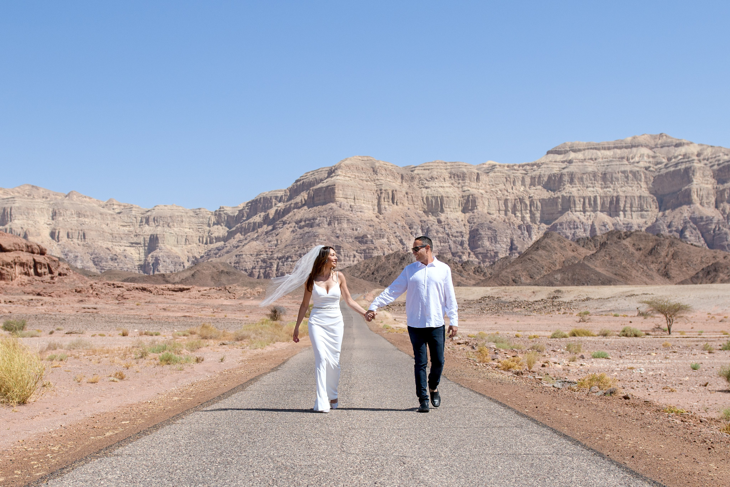 Wedding in the Timna park for Guy & Jodie. Family children pregnancy love stories photographer in Eilat Israel Olga Amchislavsky
