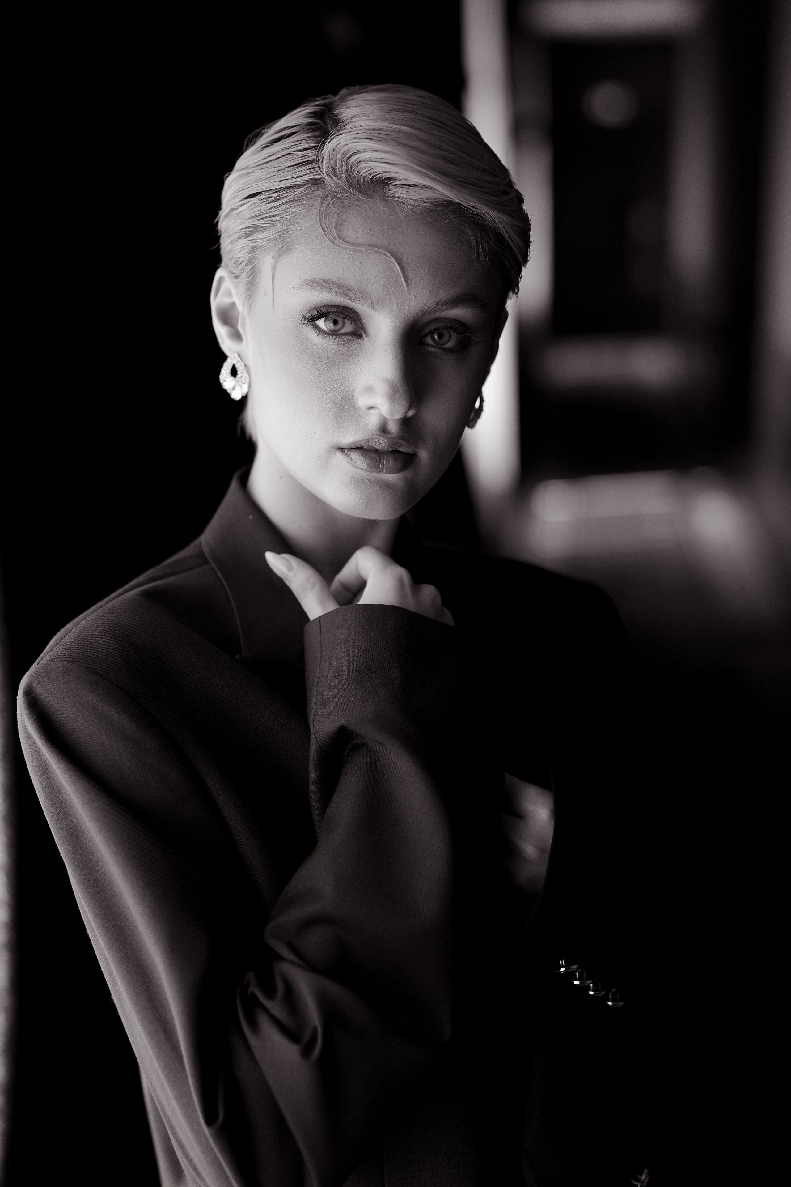 Николь Амир