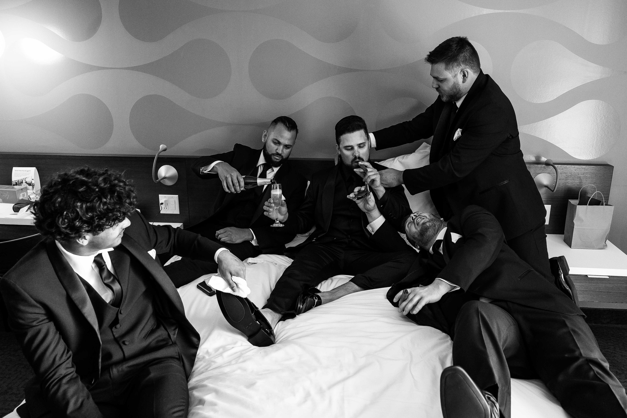 Khrystyna & Zachary (Winnipeg Art Gallery). Wedding Photographer in Winnipeg — Cinematic & Timeless by Vitiuk Photography