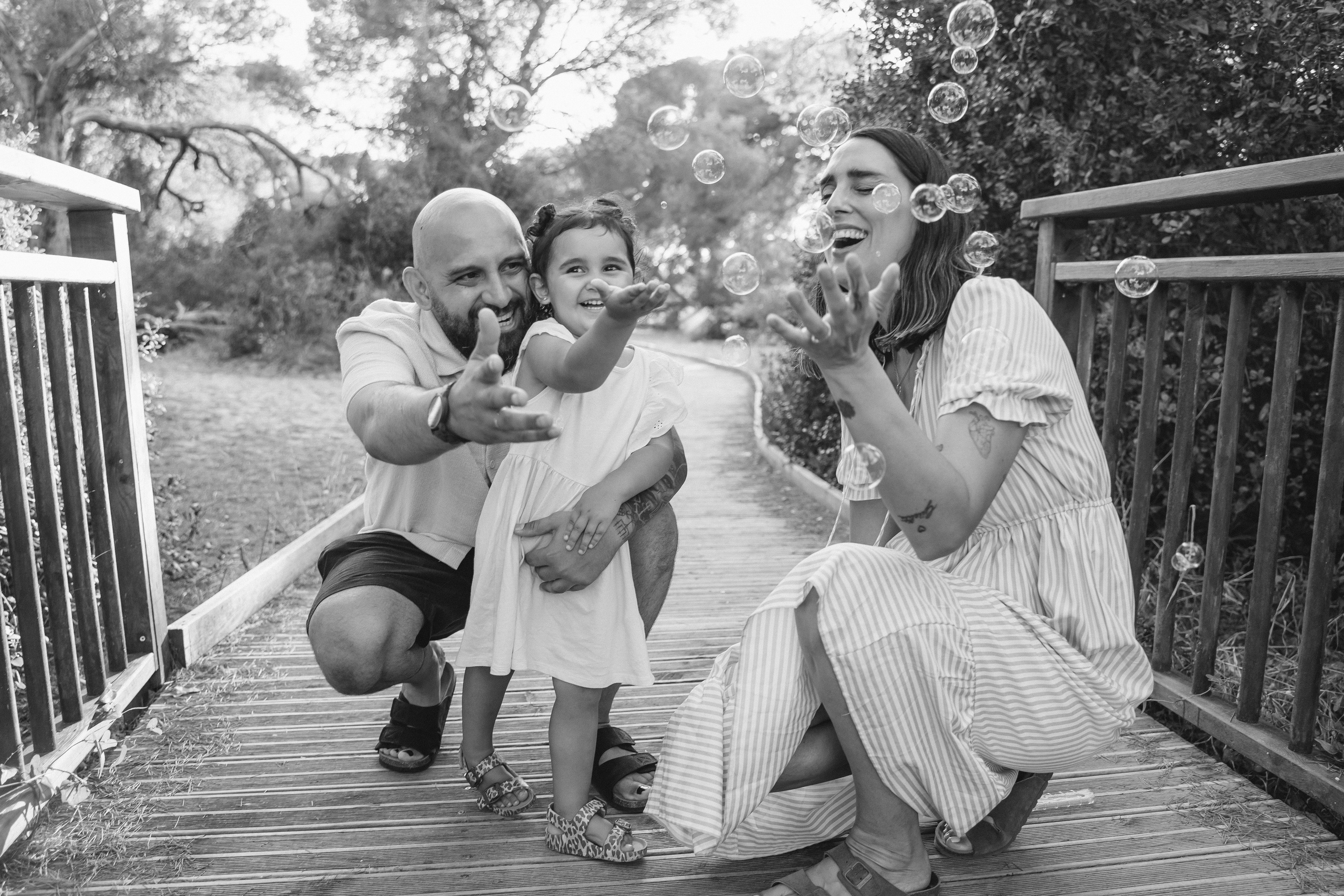 Rebeca, Roman y Laia. Fotógrafa de bodas y familias en España, Valencia: Nadia ProFoto
