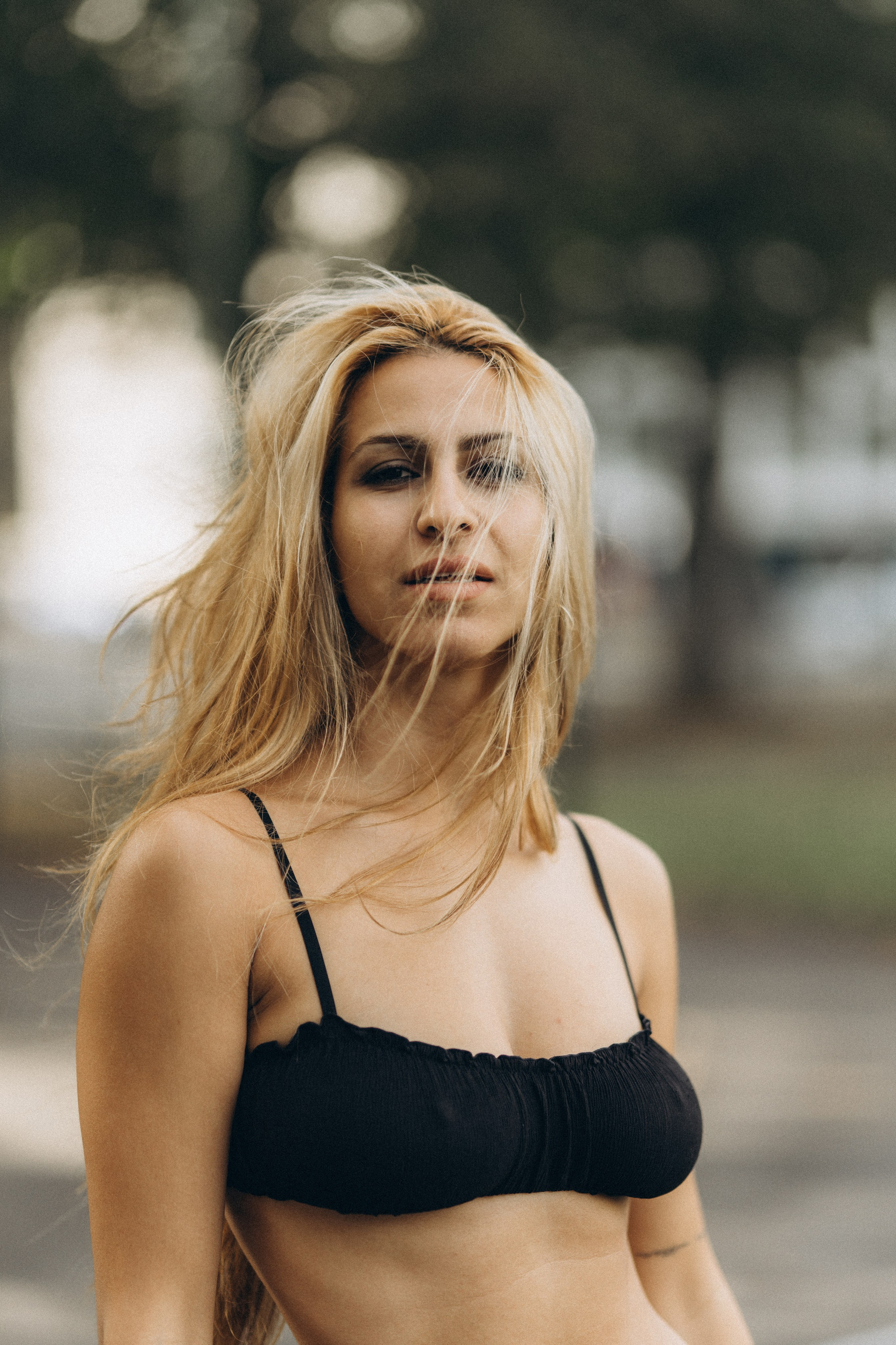 Mitra. Wedding and potrait photographer in Helsinki Vickan O